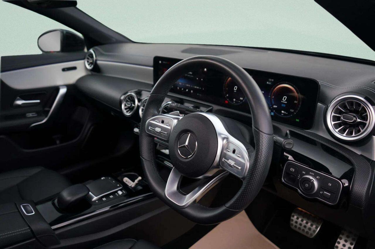 Mercedes-Benz Cla view 18