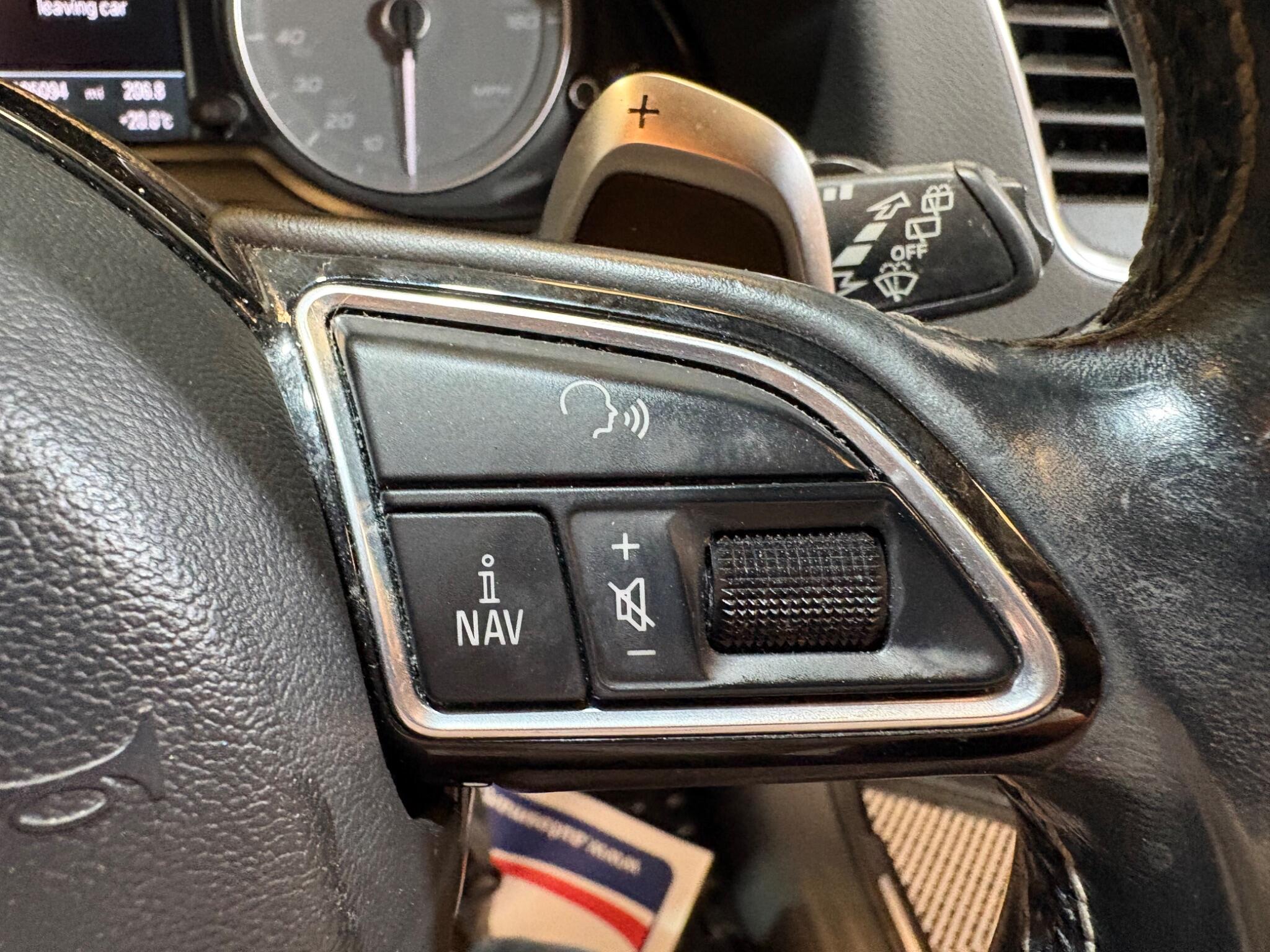 Audi SQ5 view 33