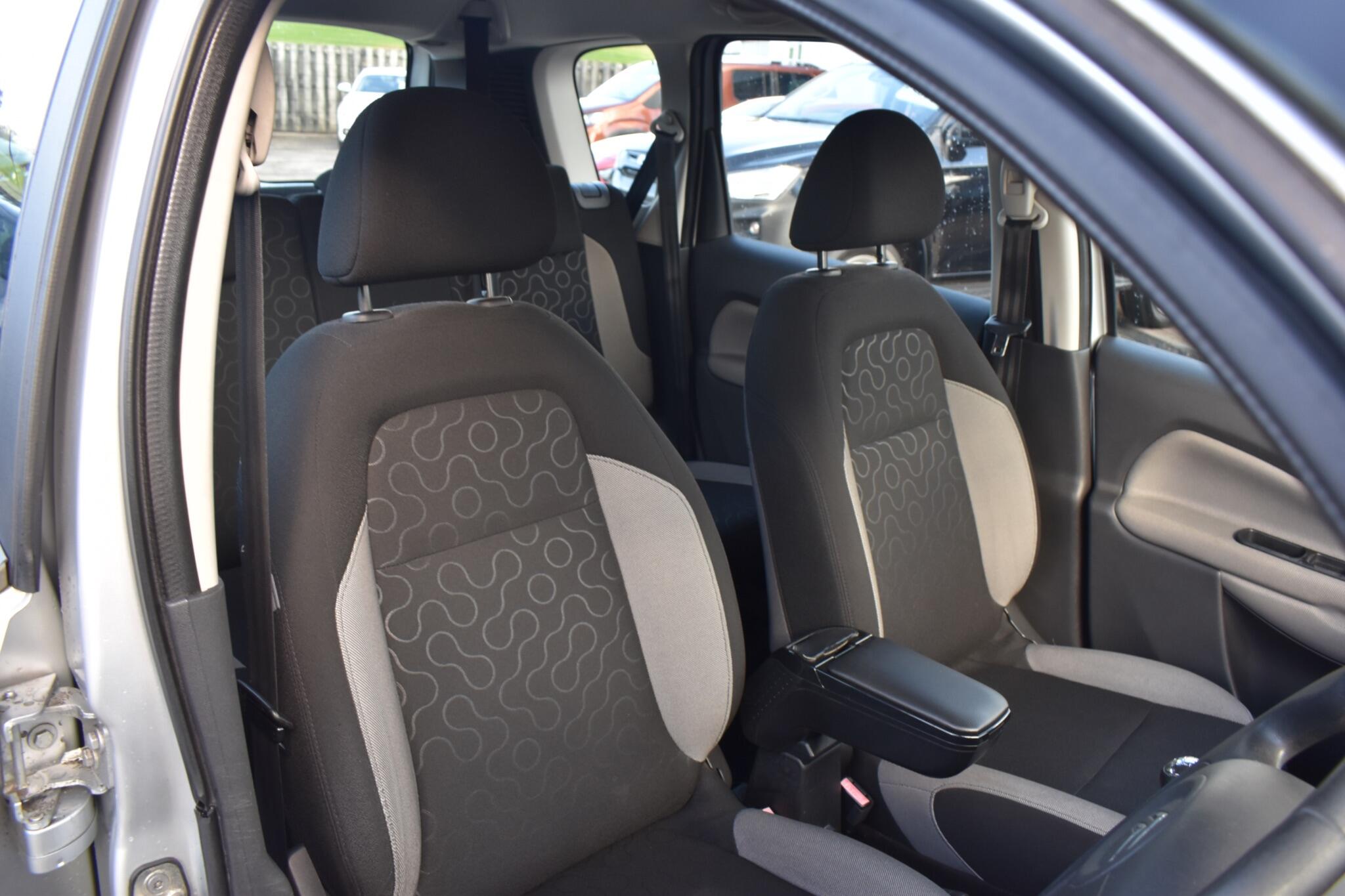 C3 Picasso - 1.6 HDi VTR+ Euro 5 5dr - Image 17