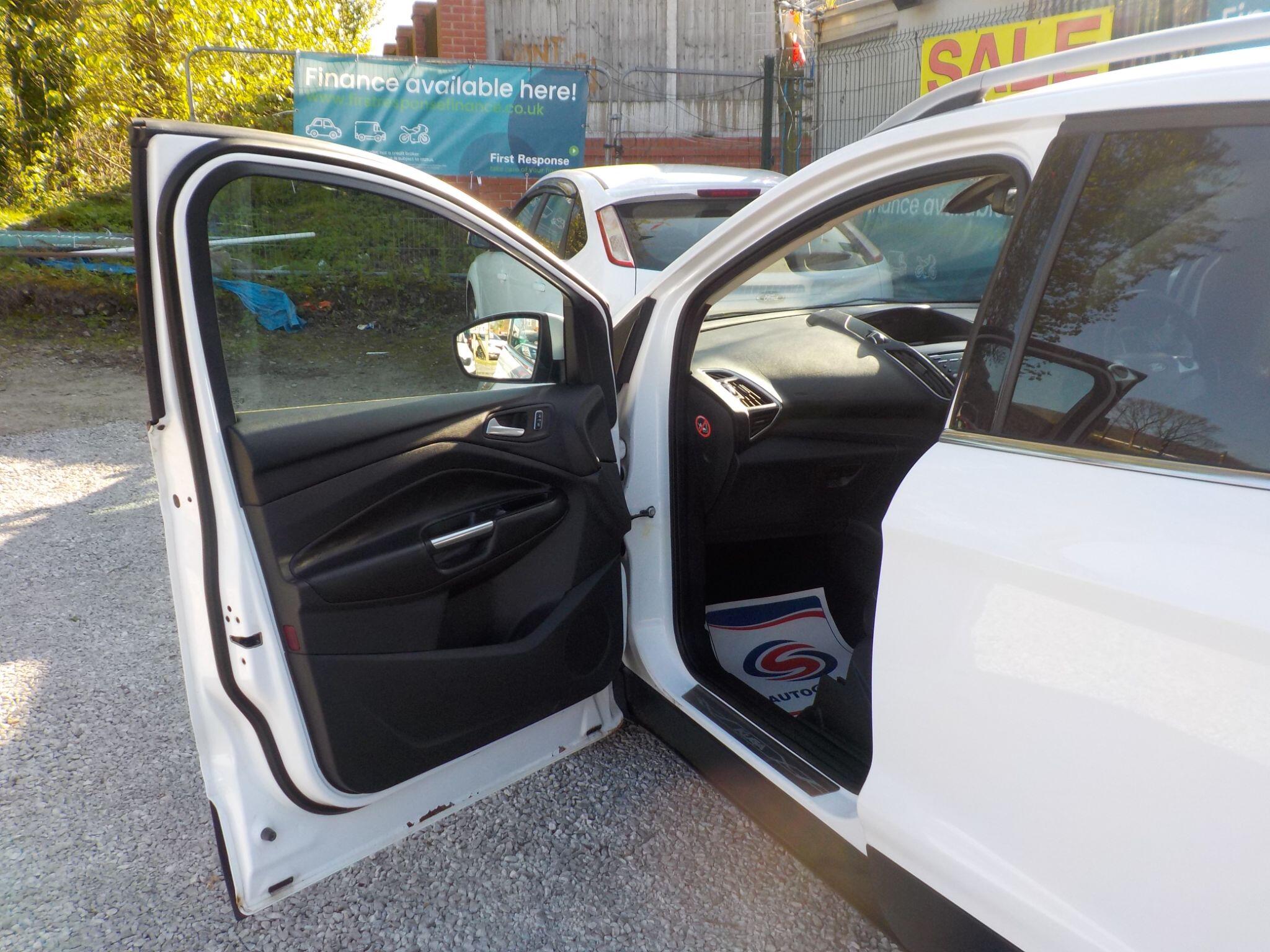 Ford Kuga 2.0 TDCi Titanium 2WD Euro 5 5dr