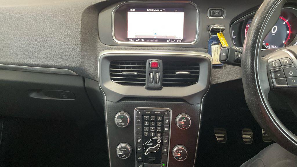 Volvo V40 view 7