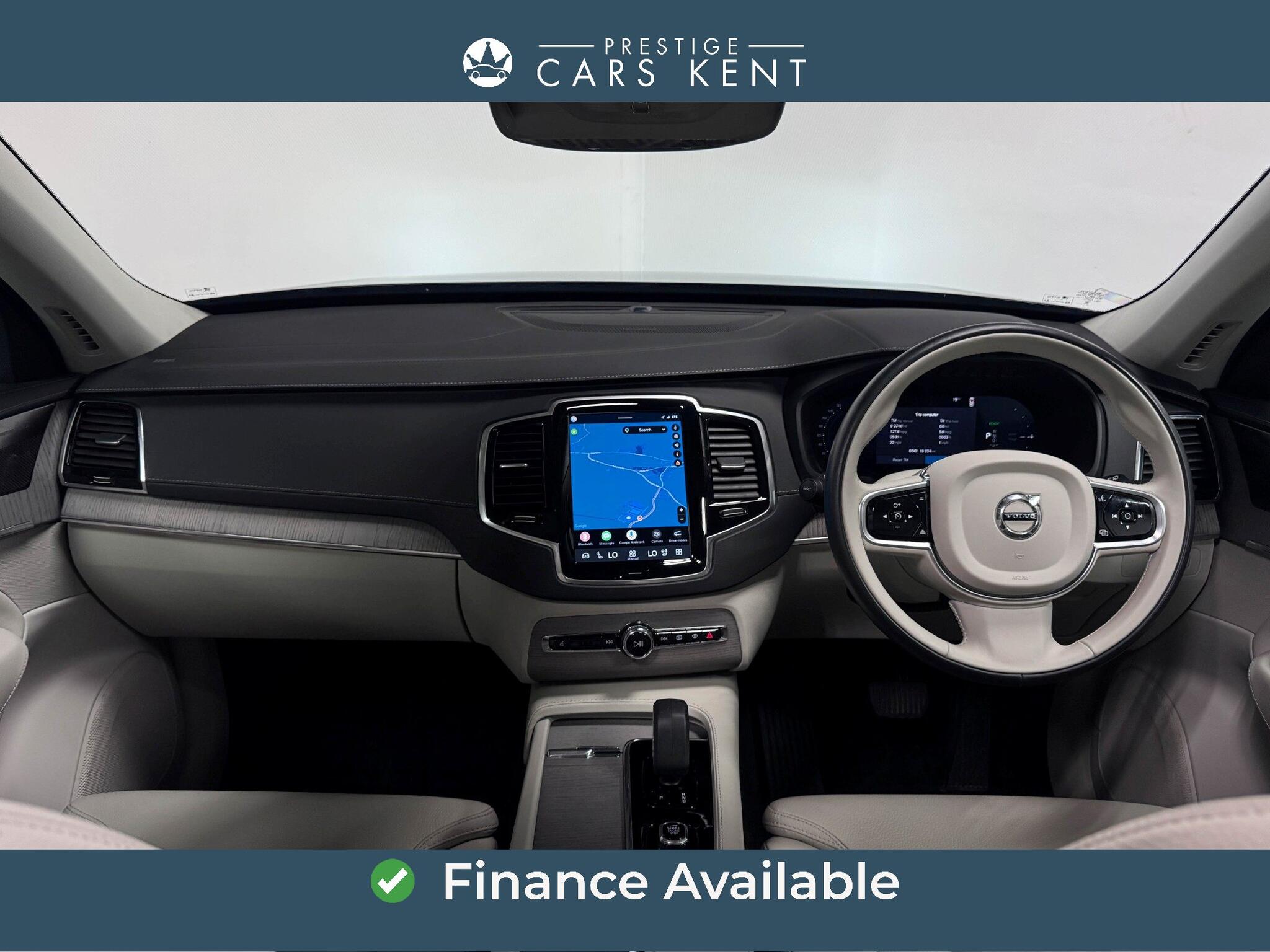 Volvo XC90 view 2