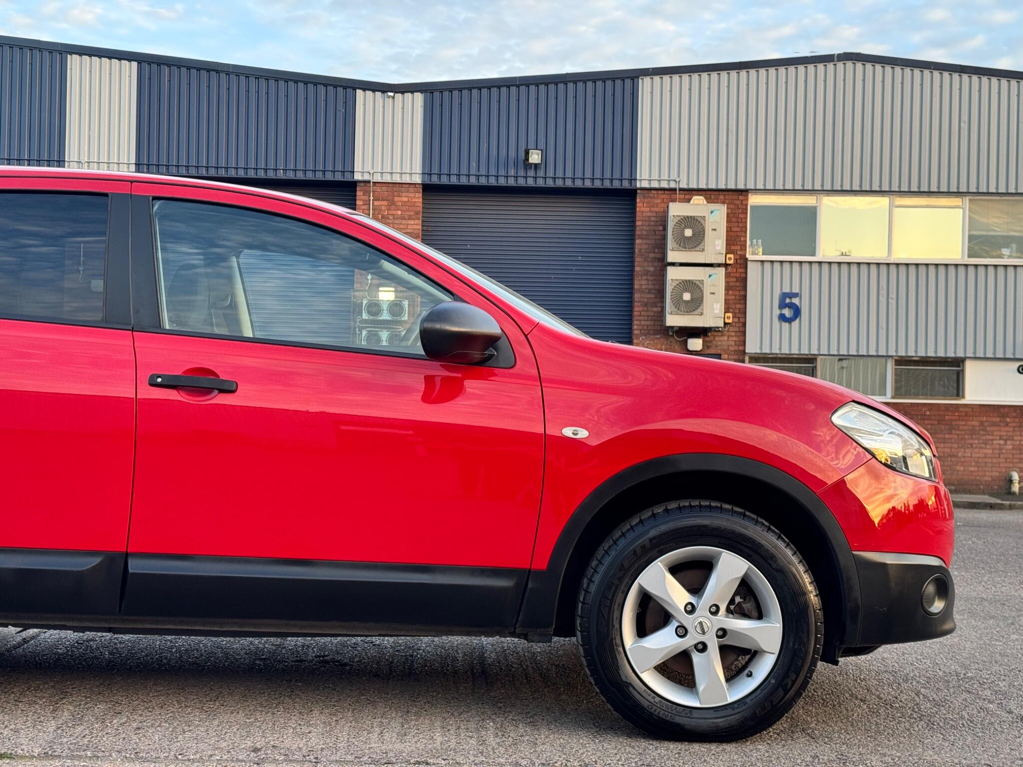 Nissan Qashqai+2 view 14