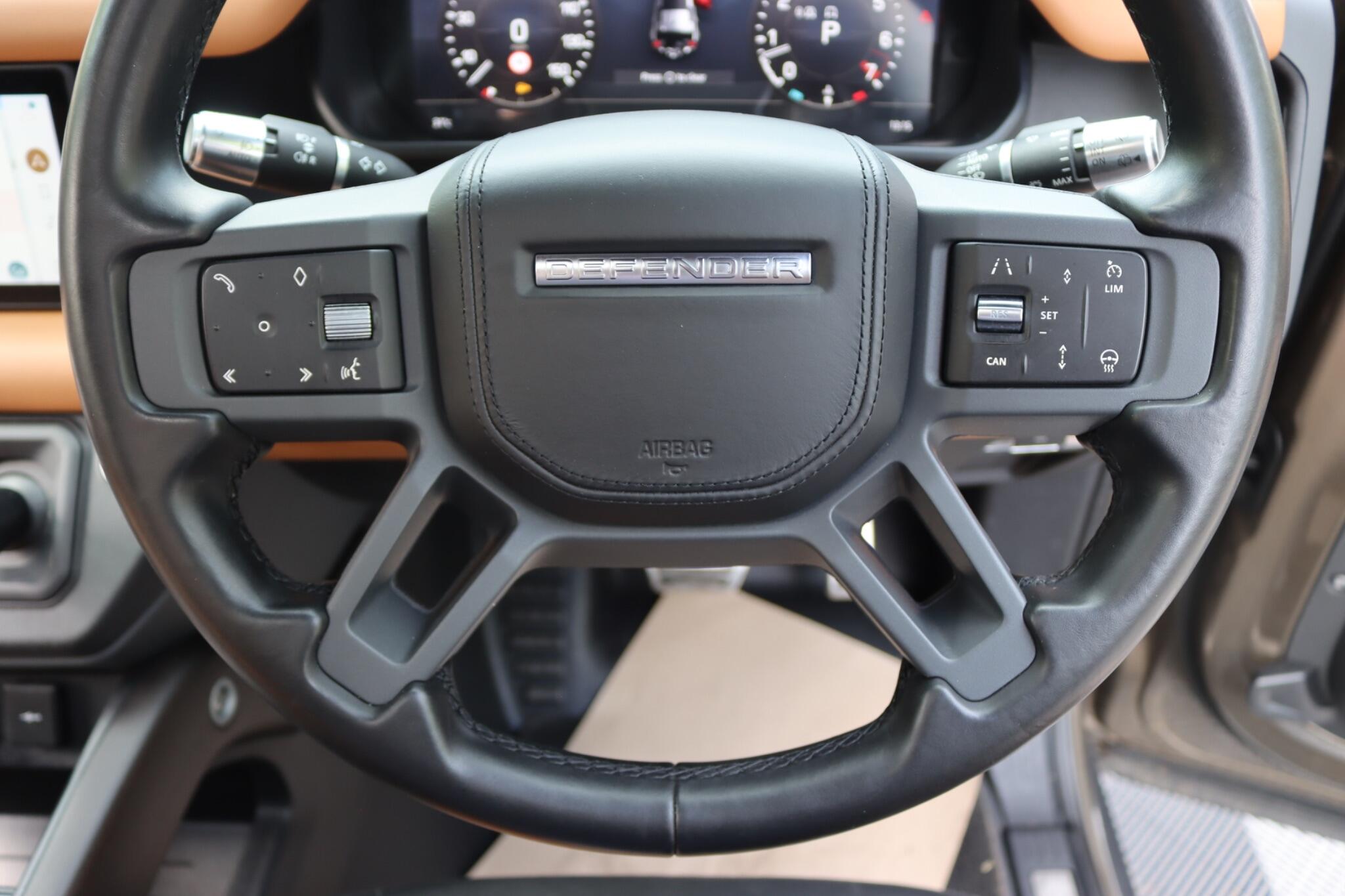 Land Rover Defender view 39