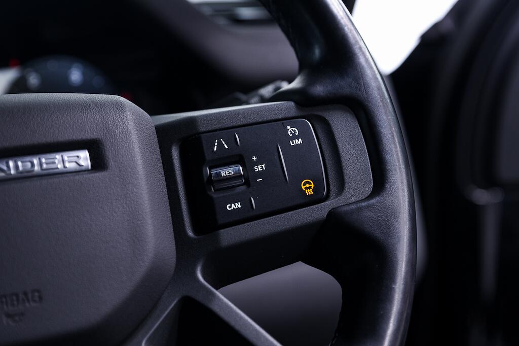 Land Rover Defender view 29