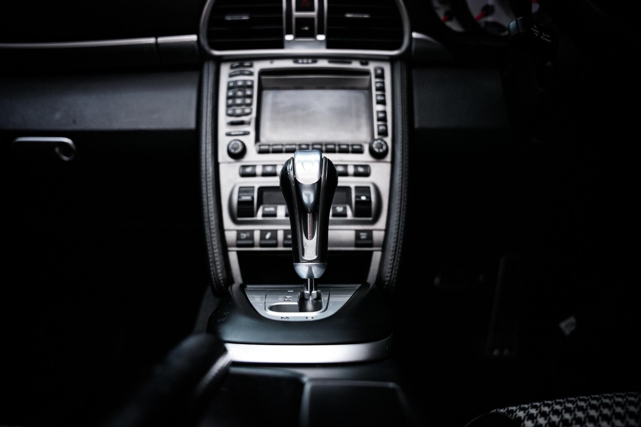 Porsche 911 view 9