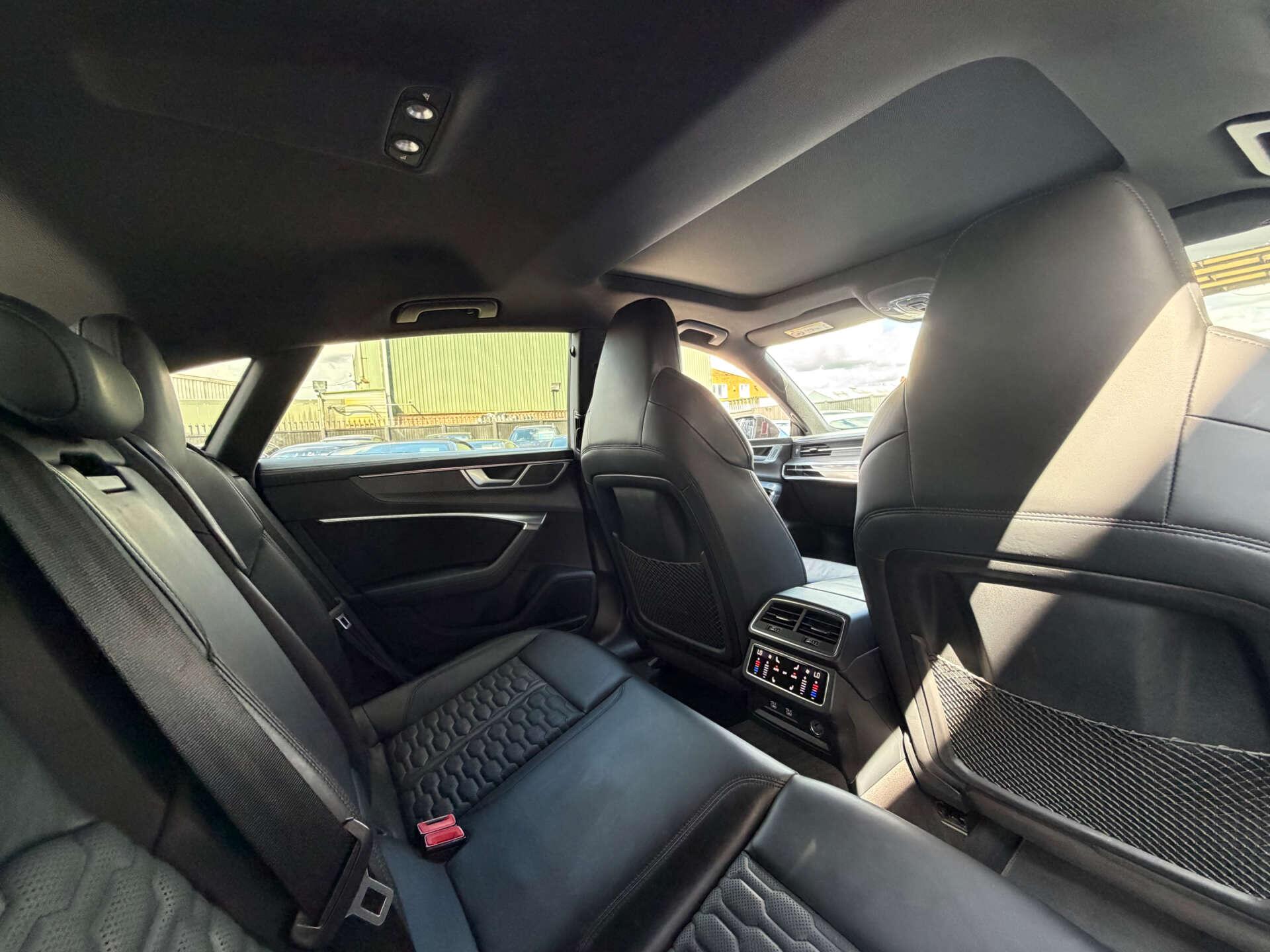 Audi RS7 view 37