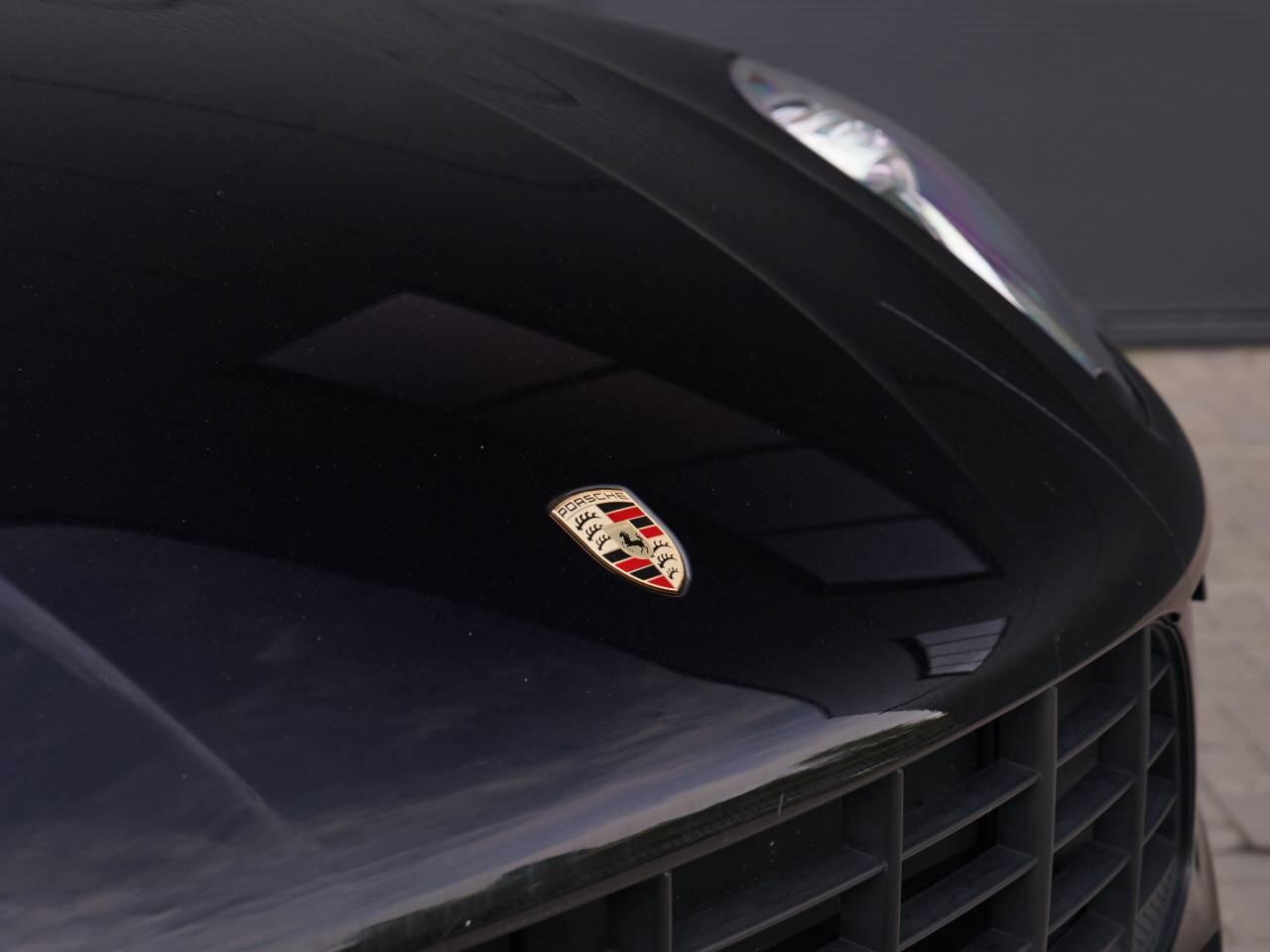 Porsche Macan view 46