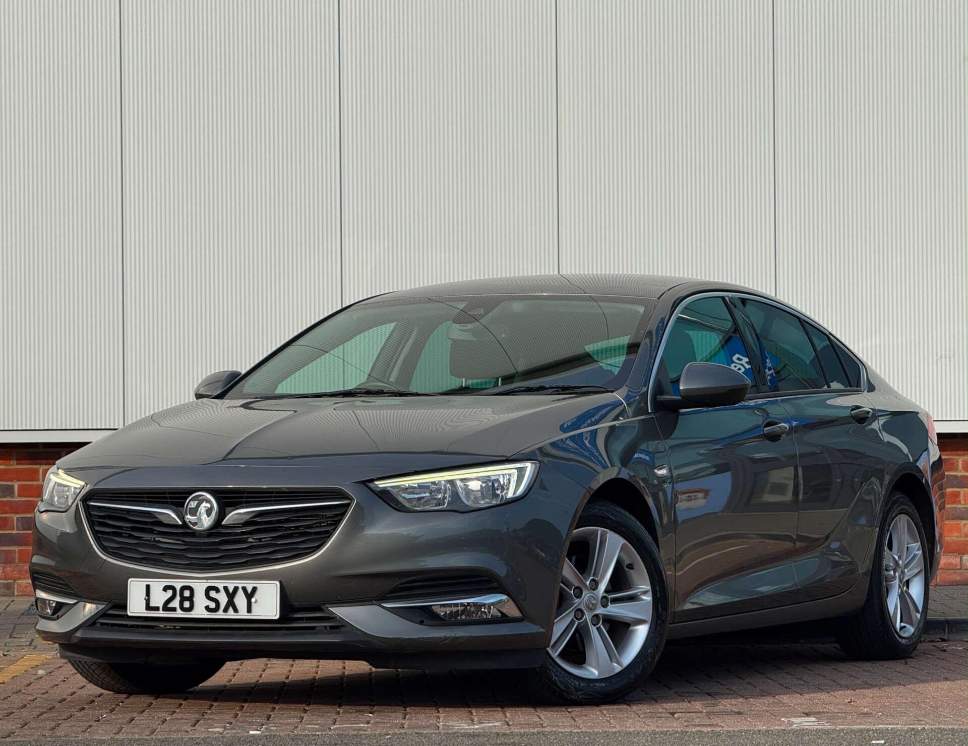 Vauxhall Insignia view 3