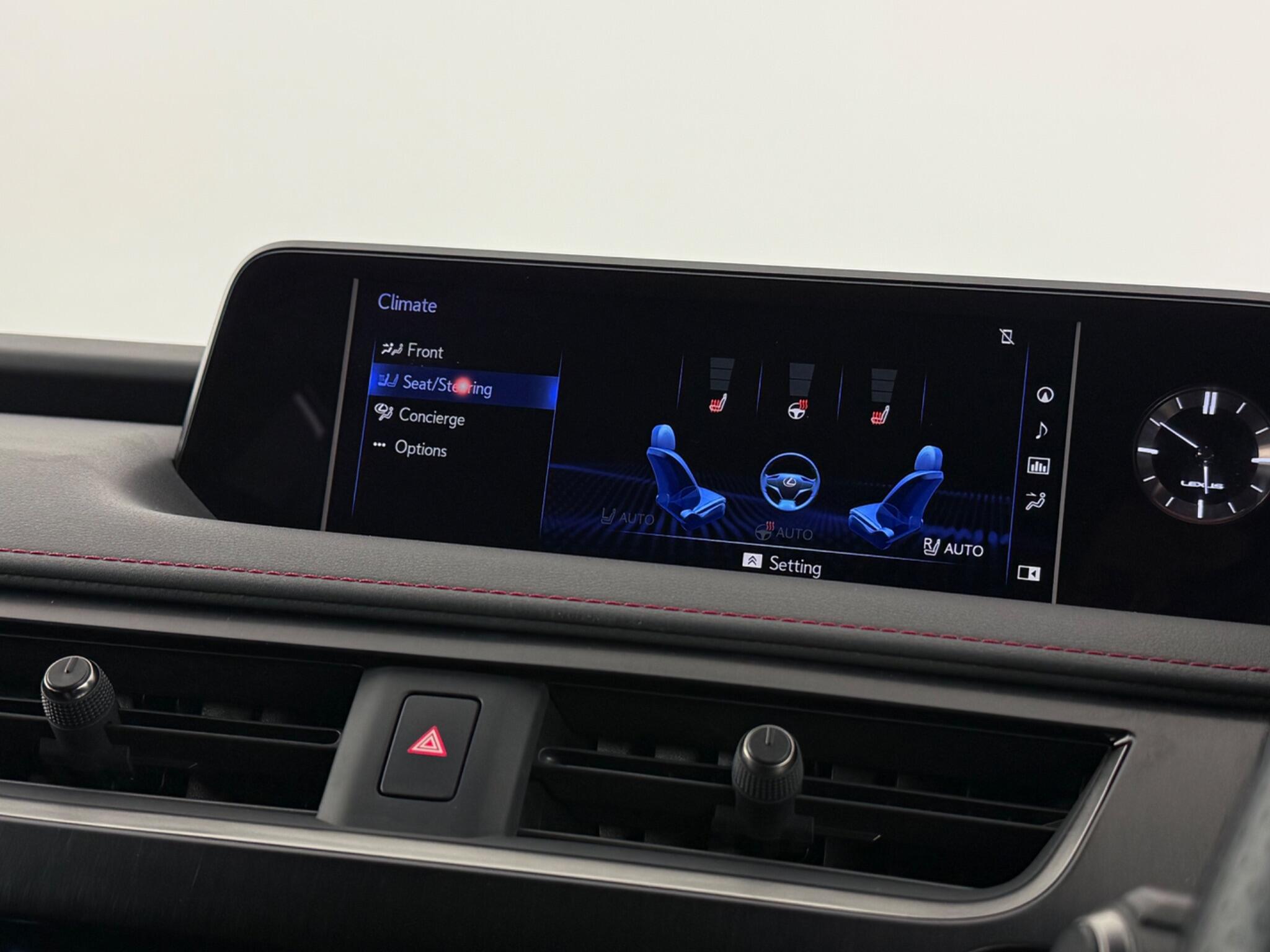 Lexus Ux view 28