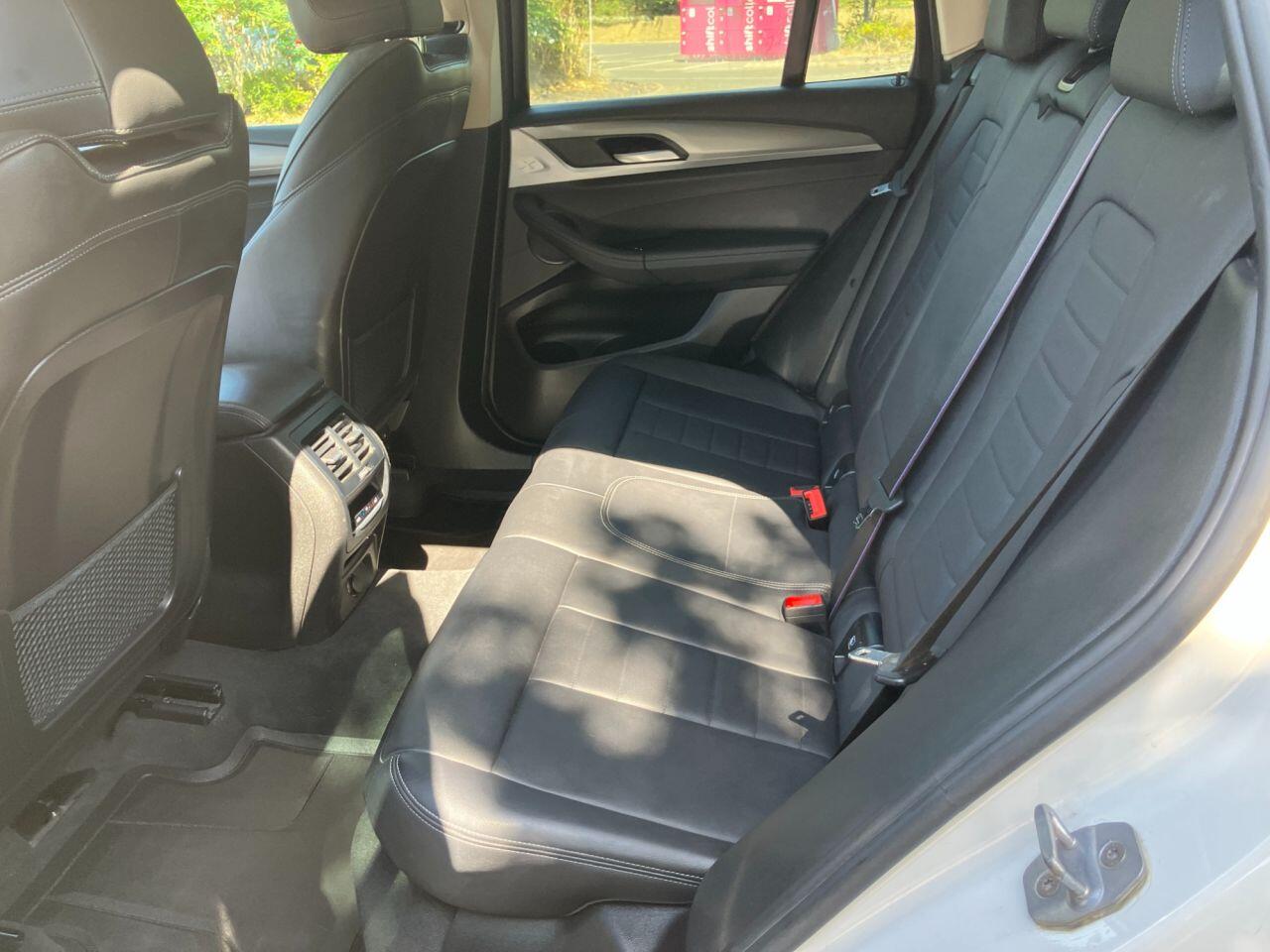 BMW X3 view 26