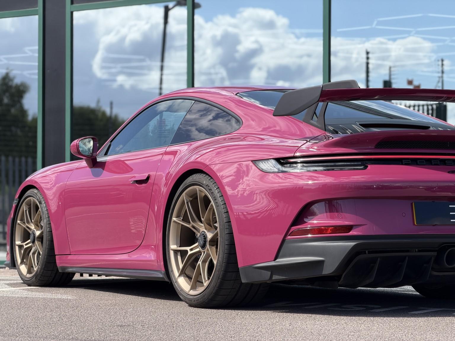 Porsche 911 view 23