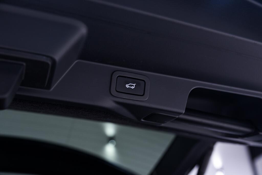 Land Rover Range Rover Sport view 32