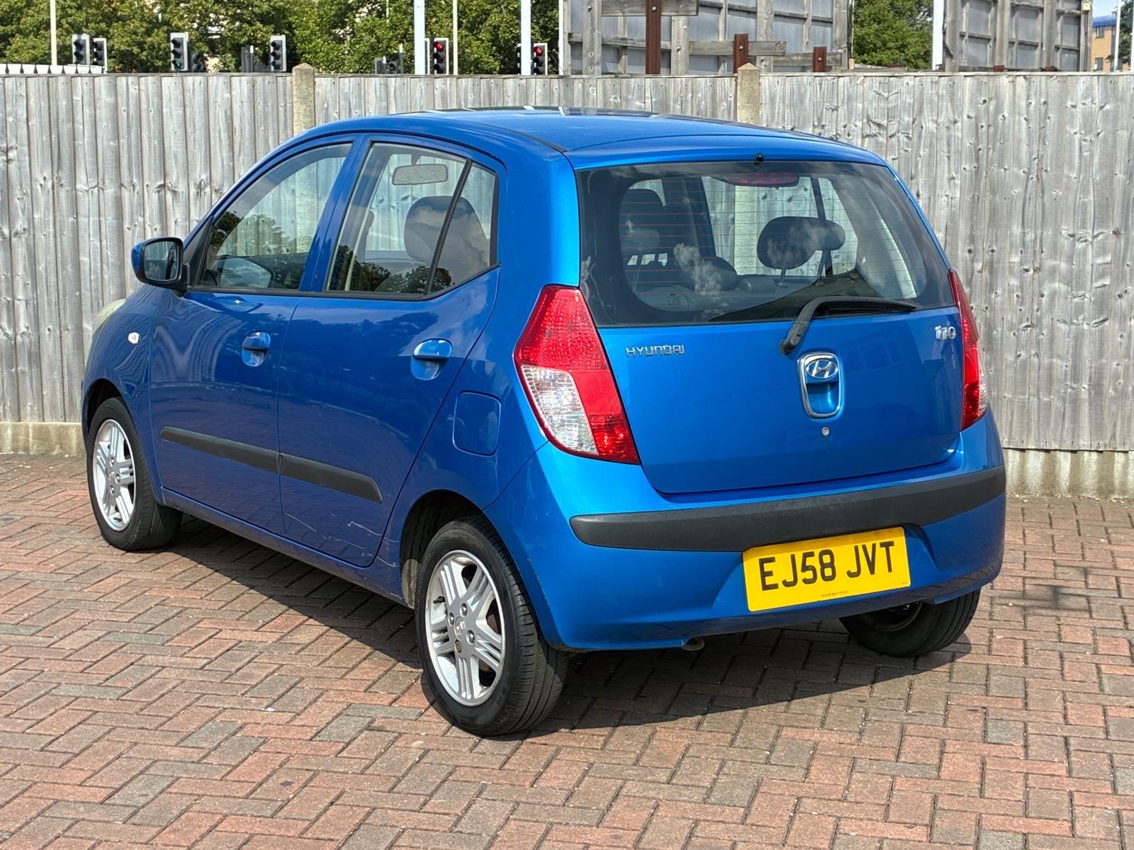 Hyundai i10 view 6