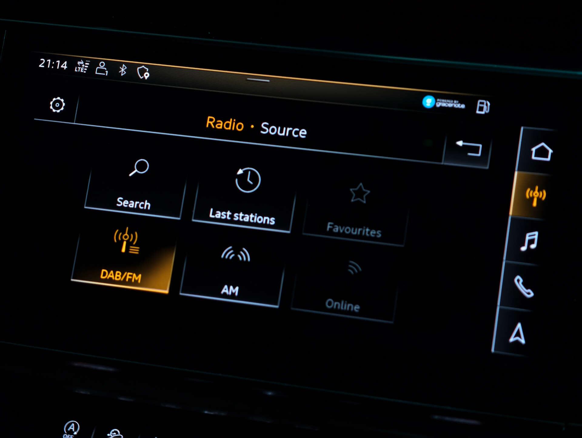 Audi Q8 view 37