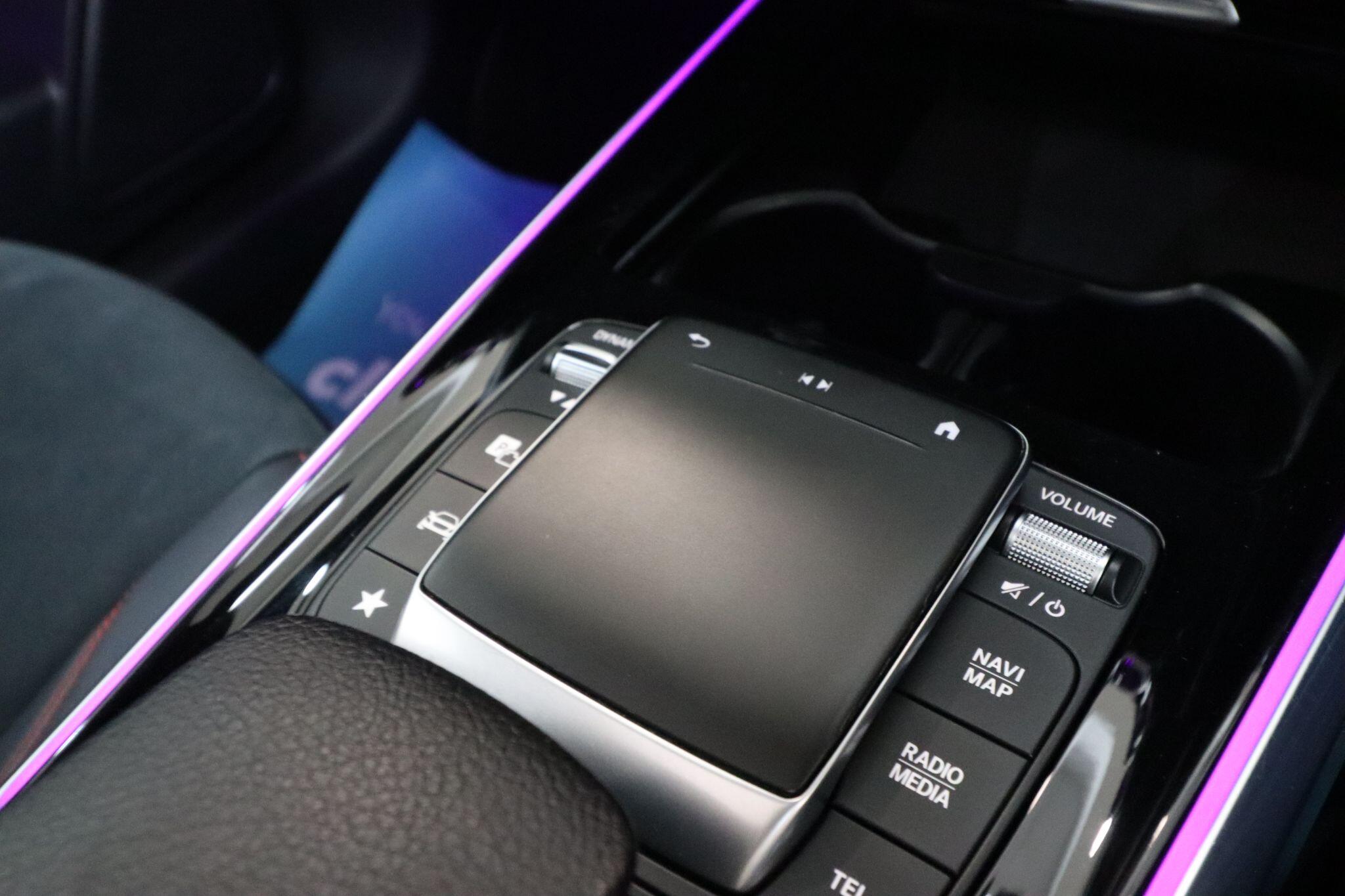 Mercedes-Benz GLB view 26