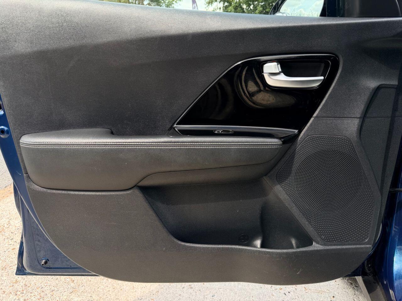 Kia Niro view 24