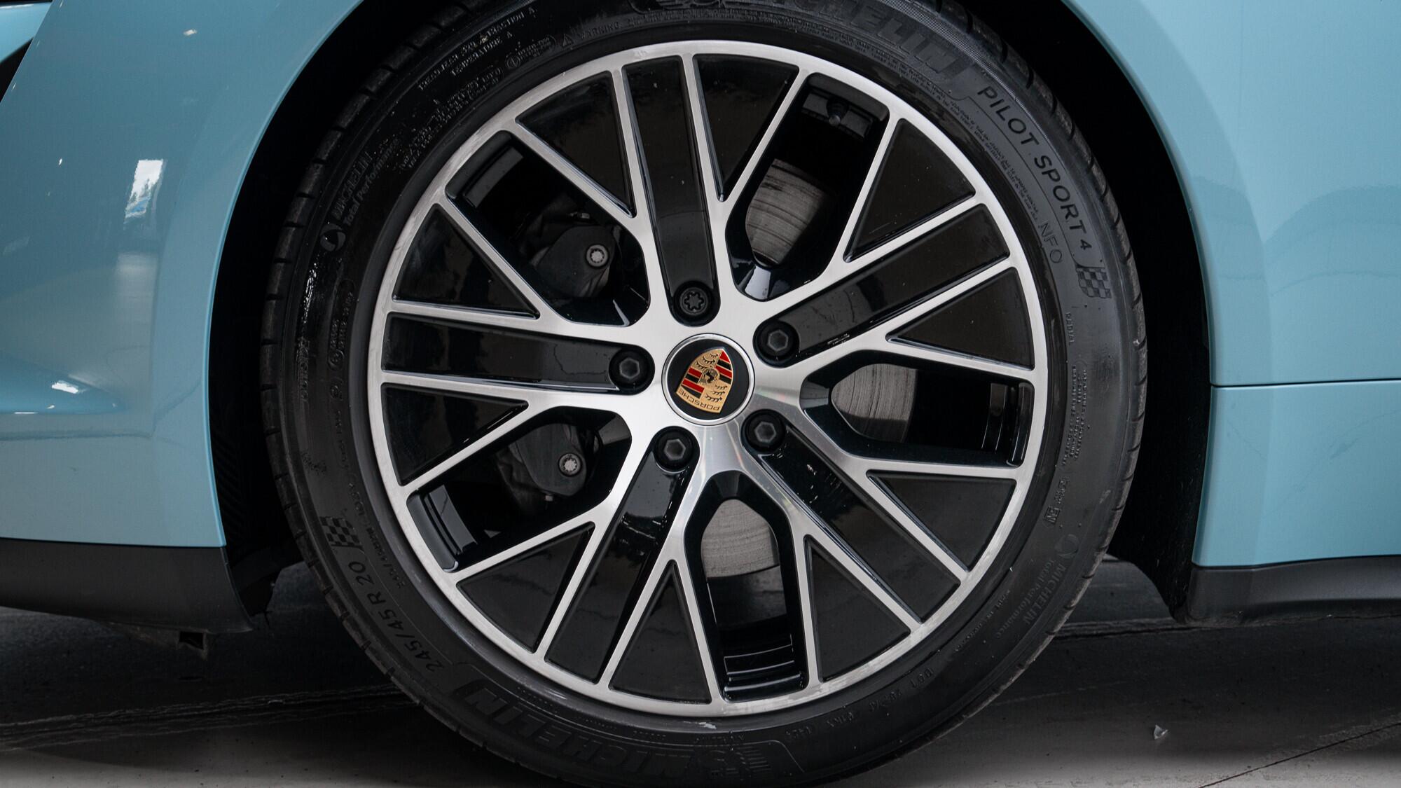 Porsche Taycan view 9