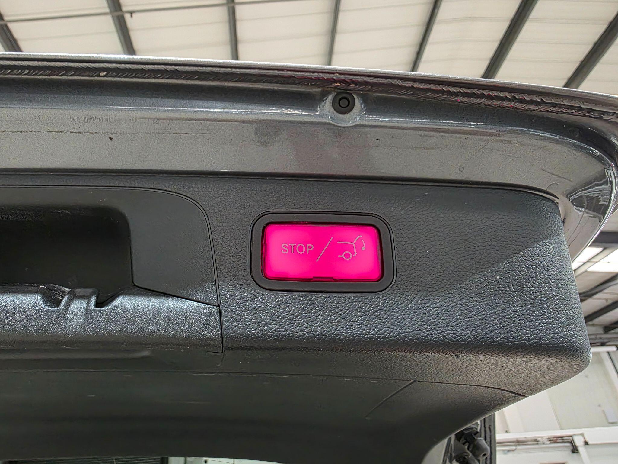 Mercedes-Benz GLC view 31