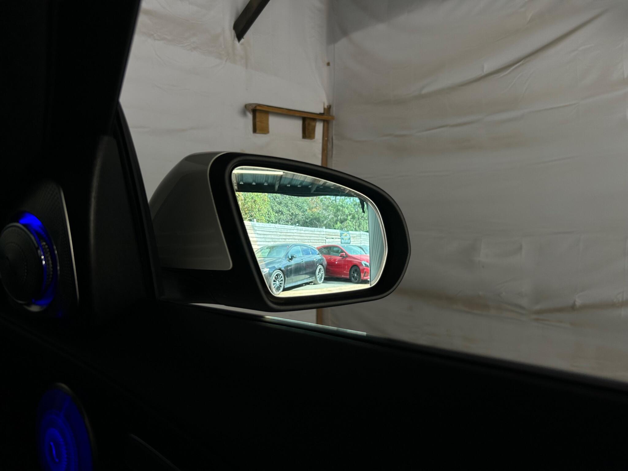 Mercedes-Benz C-Class view 59