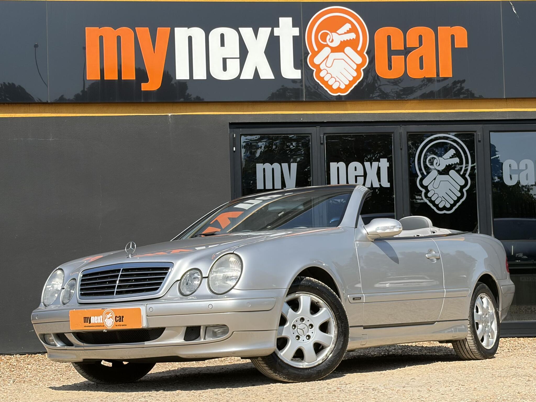 Mercedes-Benz CLK view 4