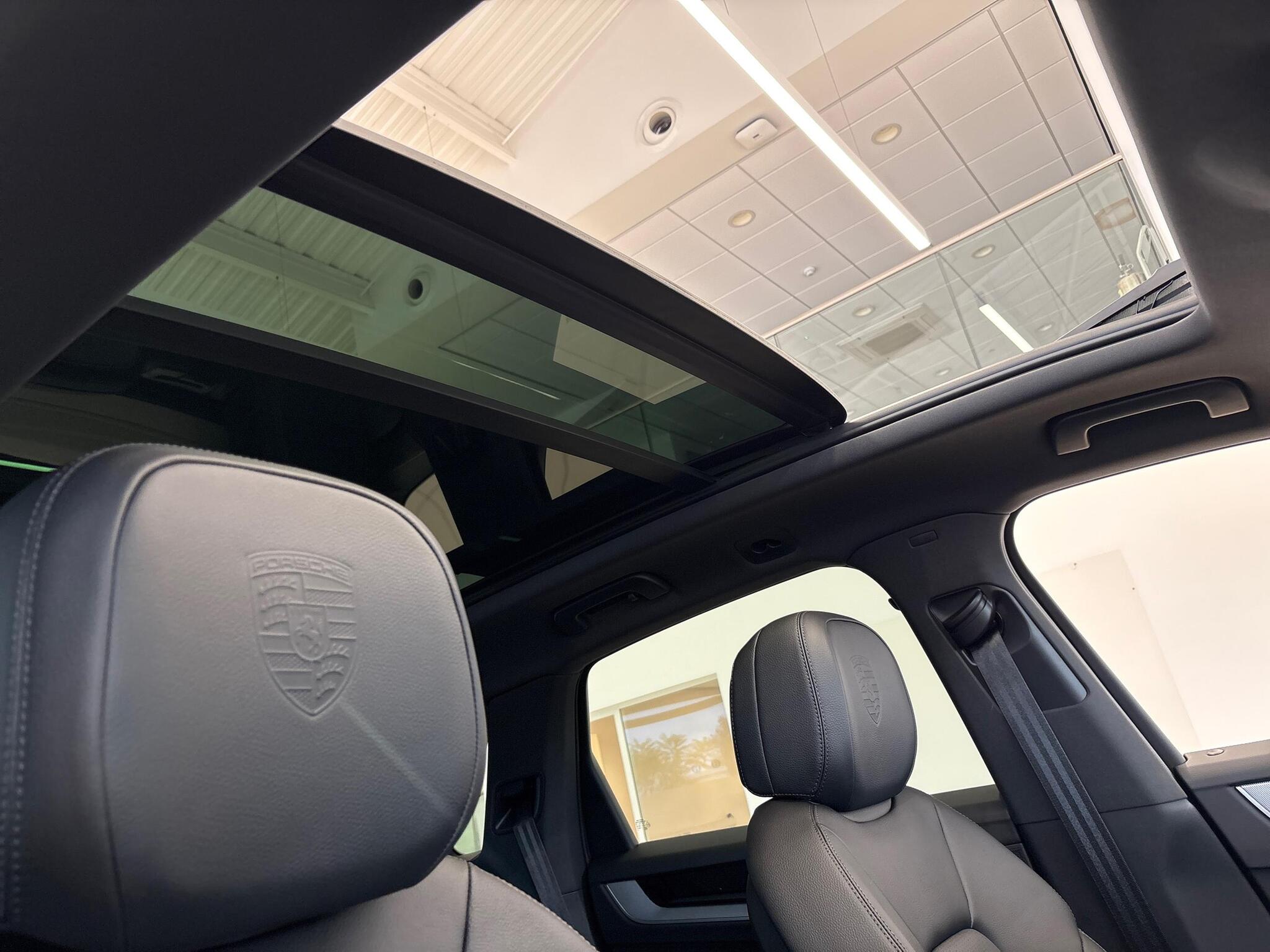Porsche Cayenne view 28