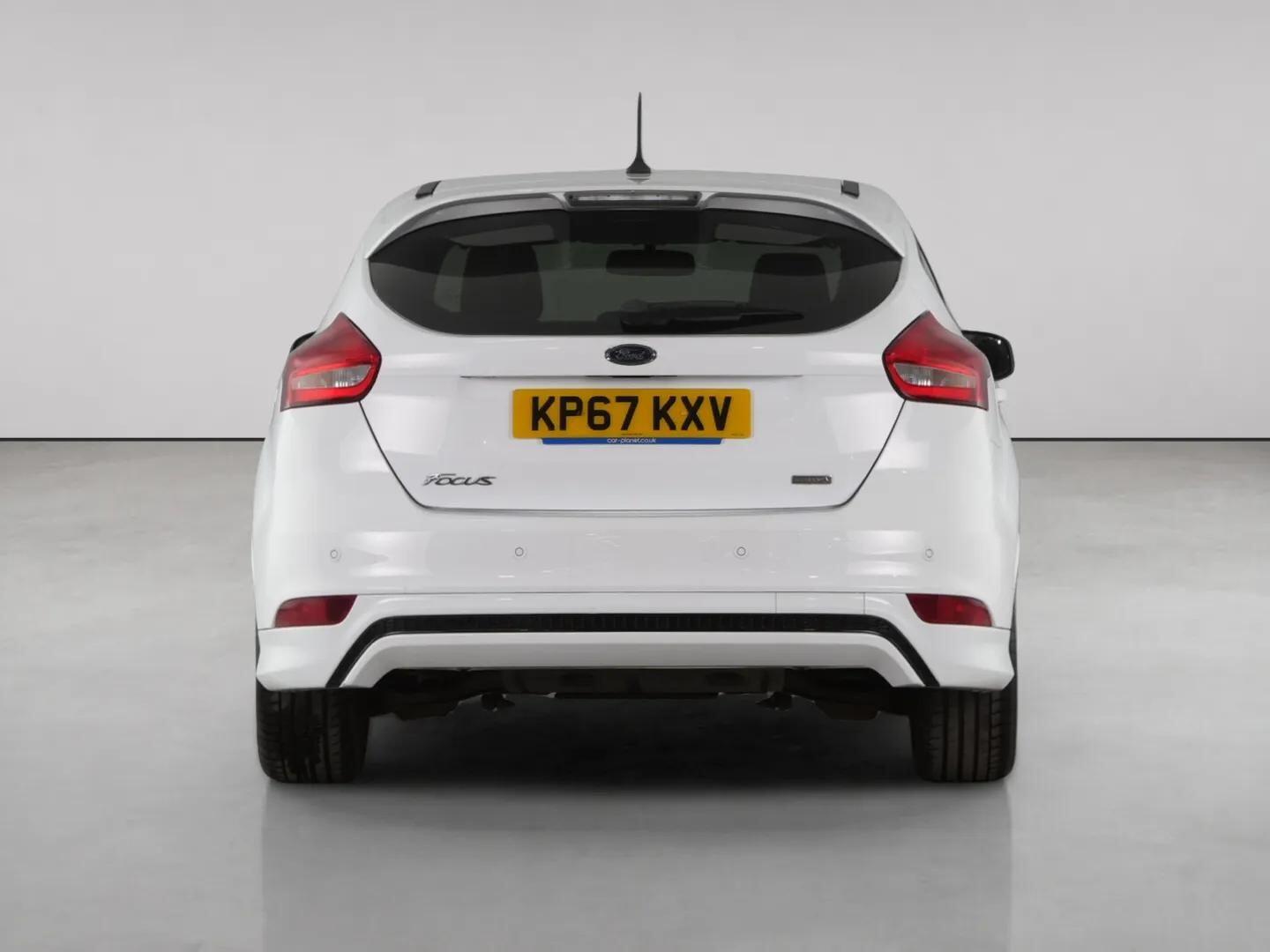 Ford Focus view 7