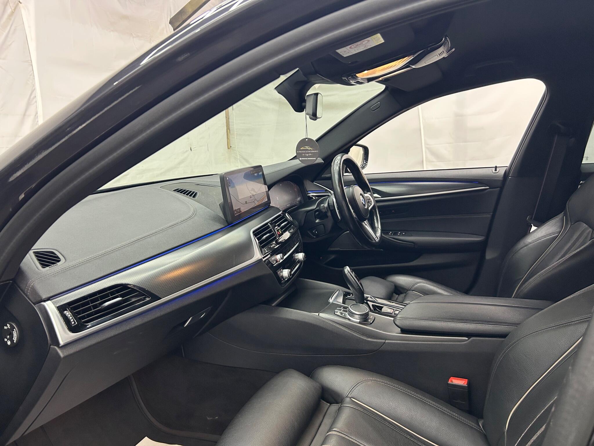 BMW 5 Series view 50