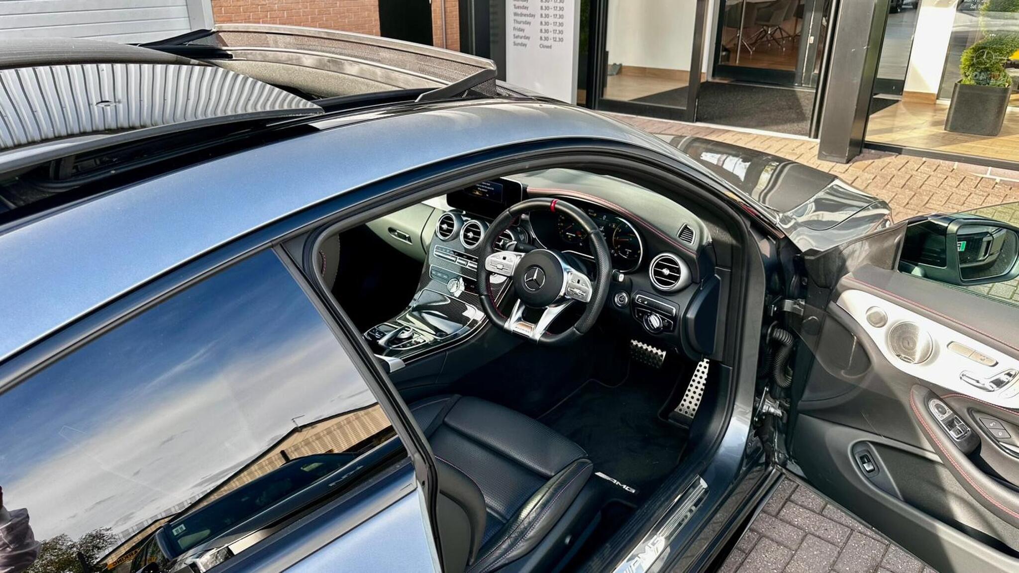 Mercedes-Benz C Class view 26