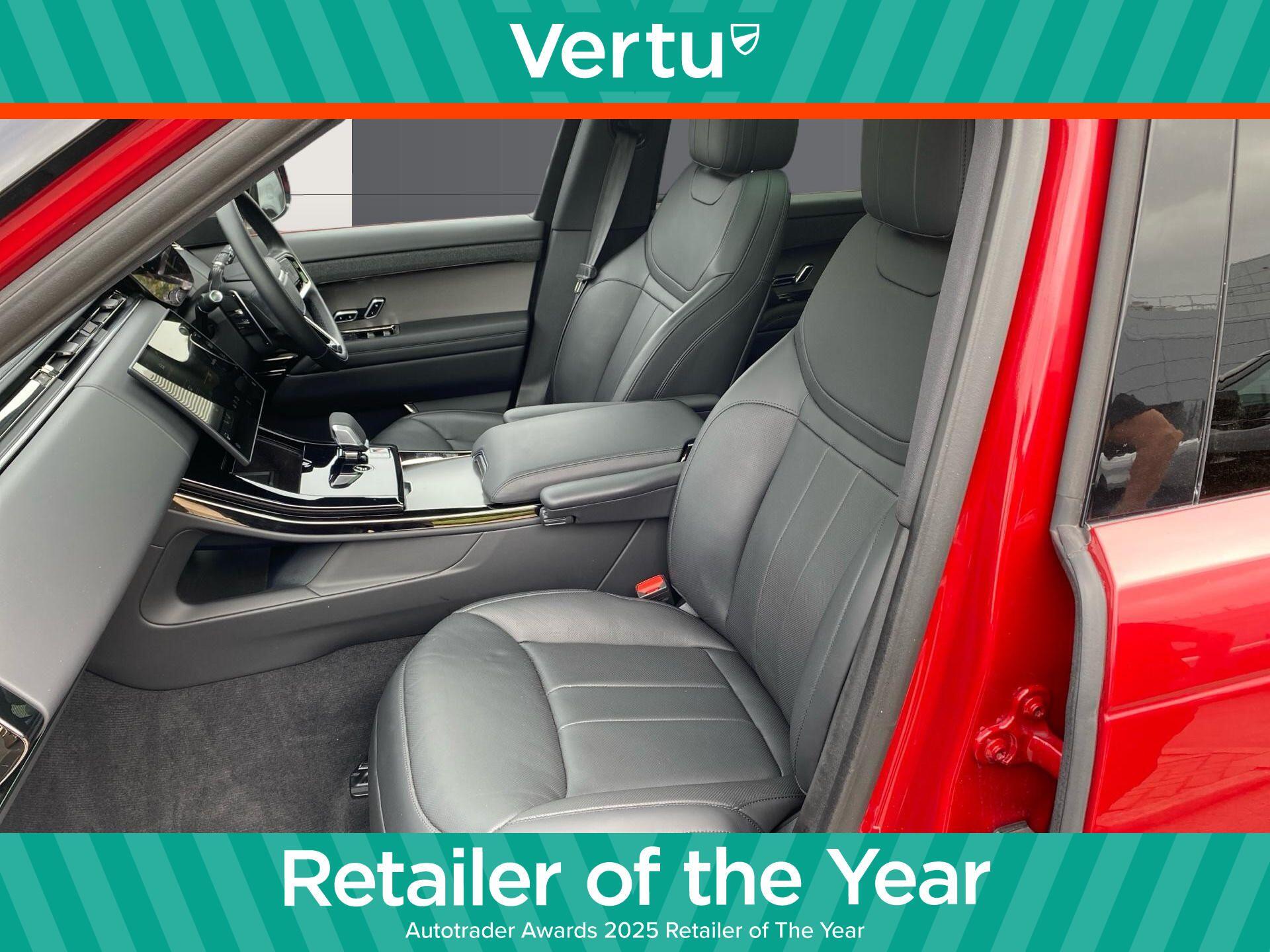 Land Rover Range Rover Sport view 3