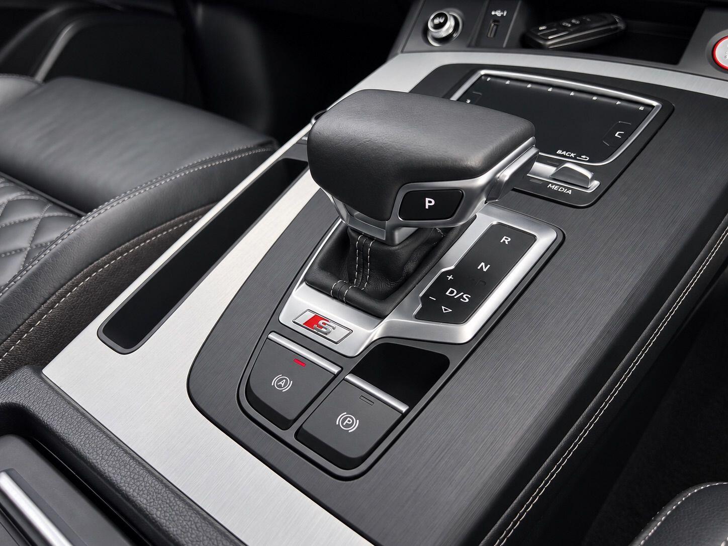Audi SQ5 view 33