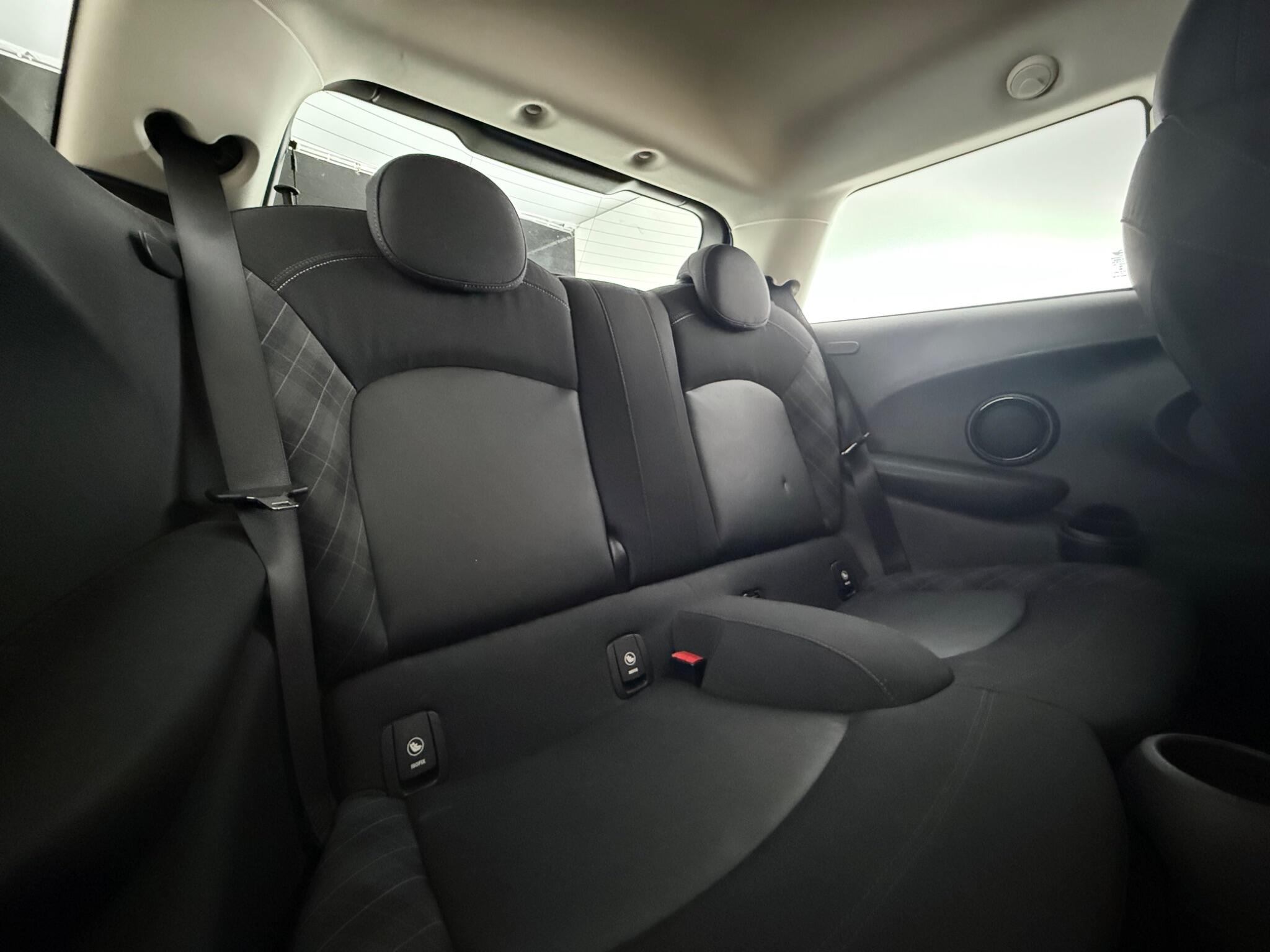 Mini Hatch view 25