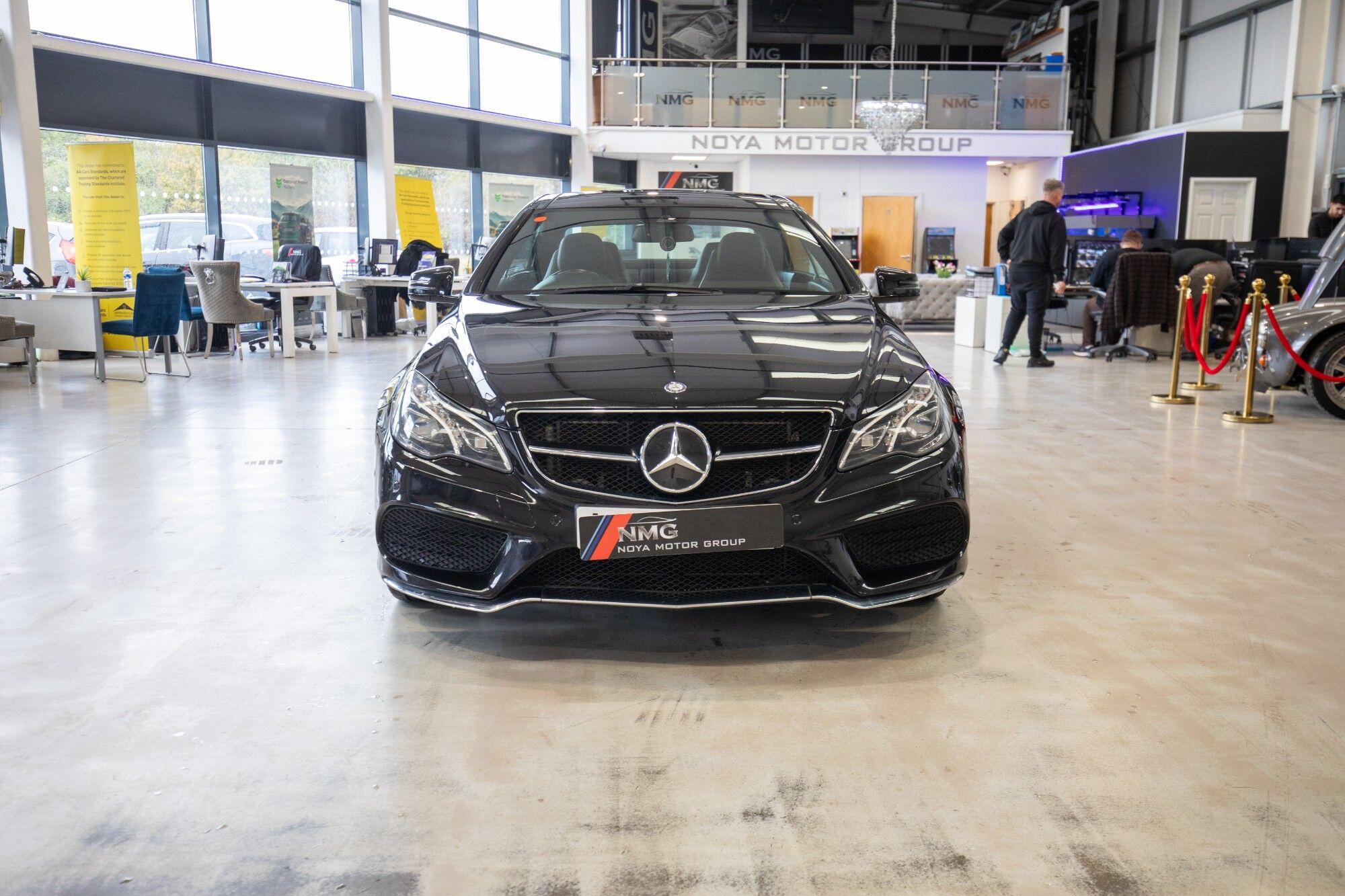 Mercedes-Benz E-Class view 9
