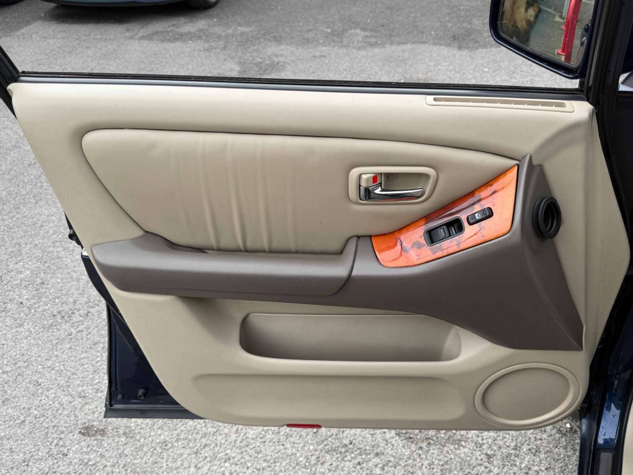 Lexus RX - Image 50