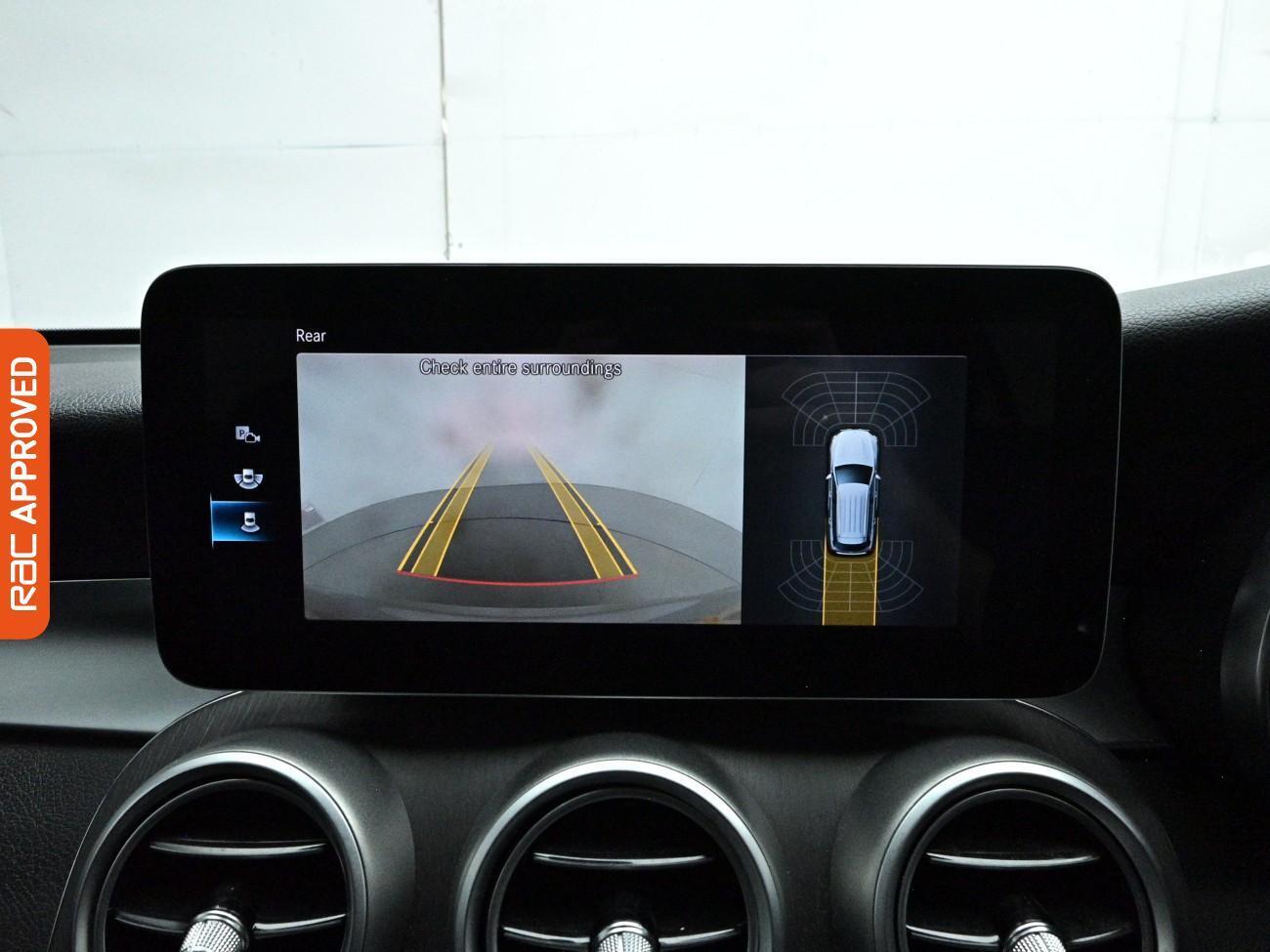 Mercedes-Benz GLC view 3