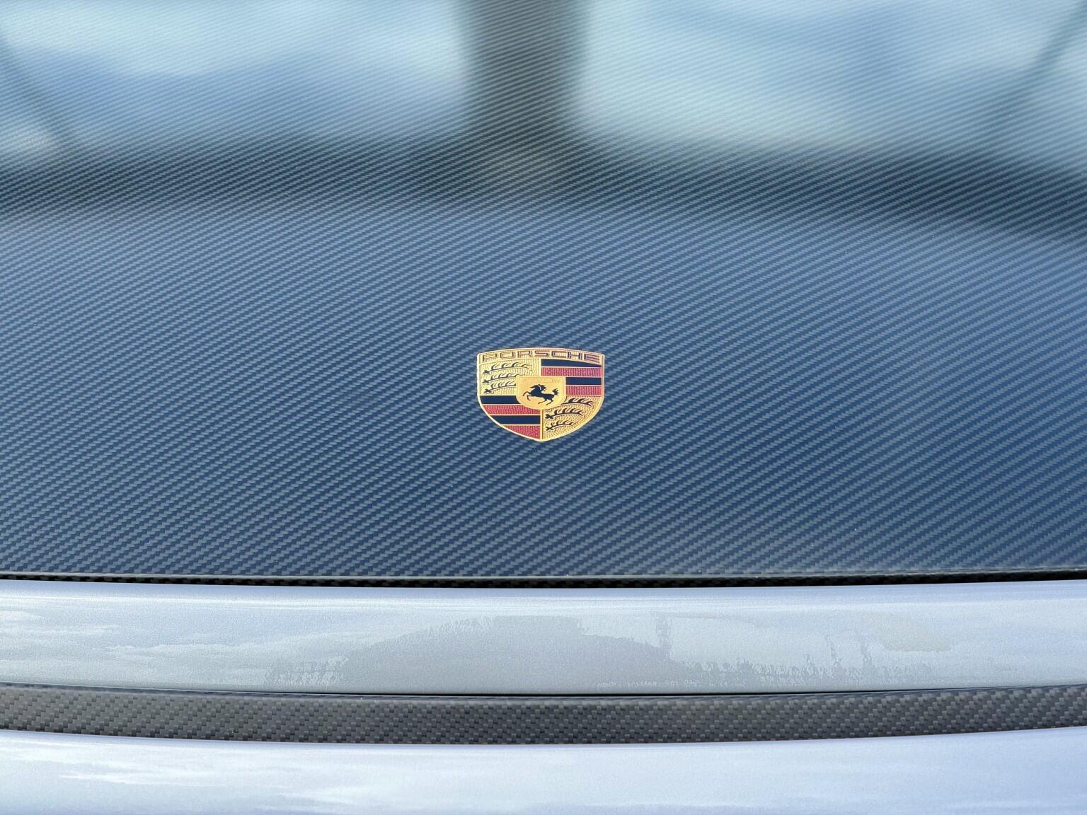 Porsche 911 view 18