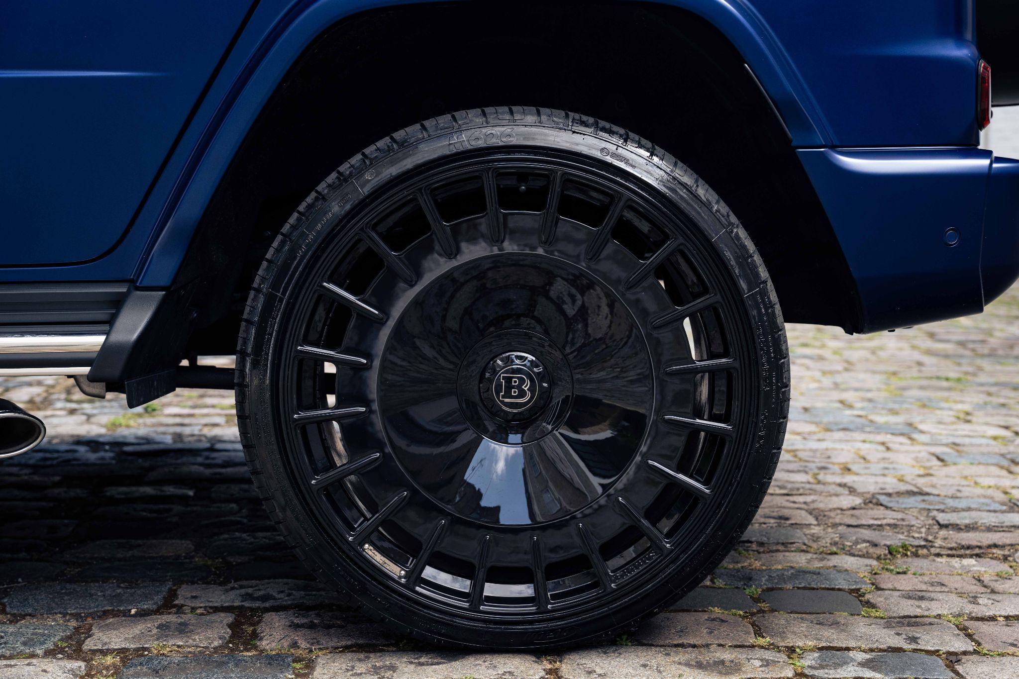 Mercedes-Benz G-Class view 19