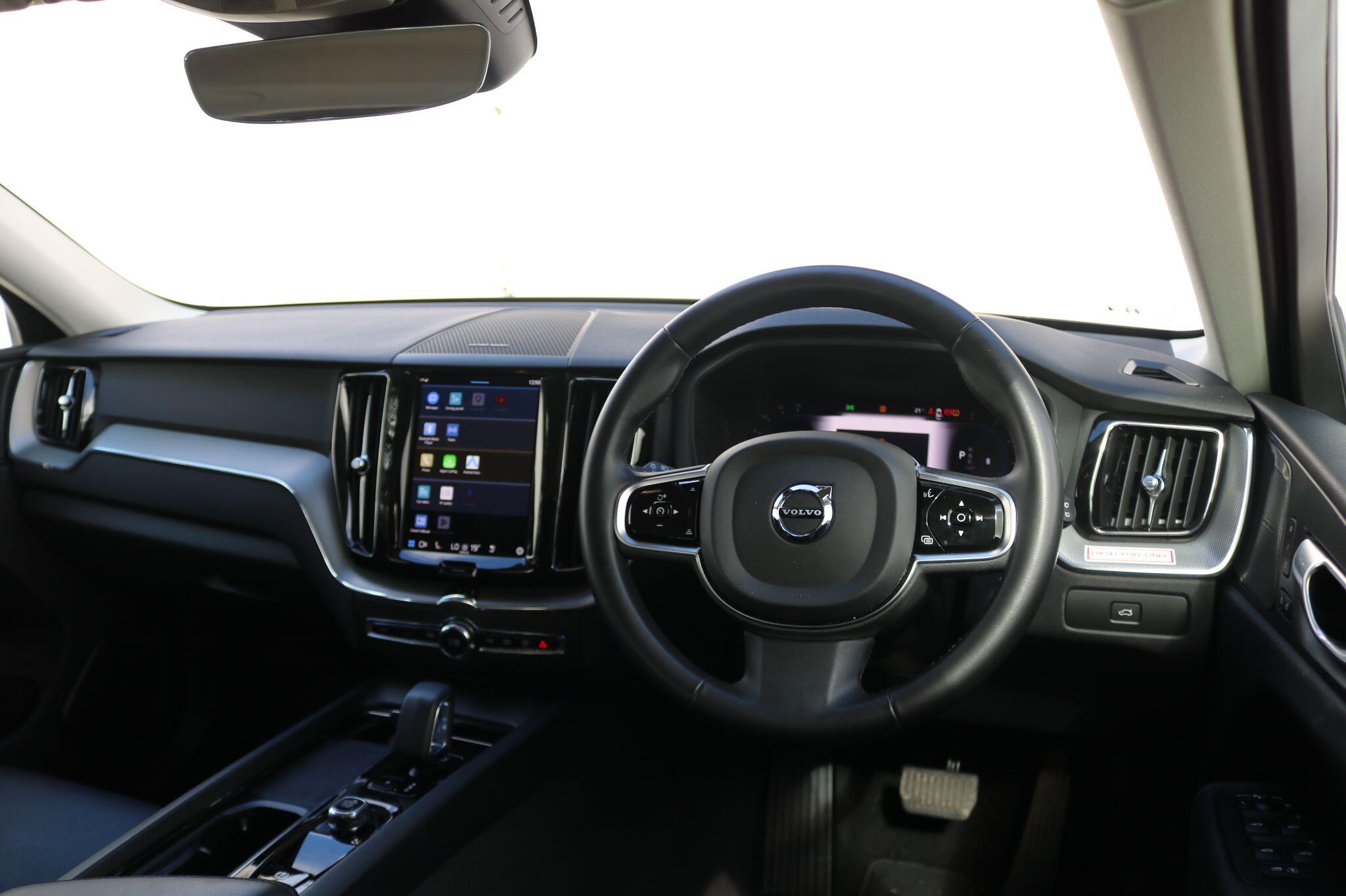 Volvo XC60 view 16