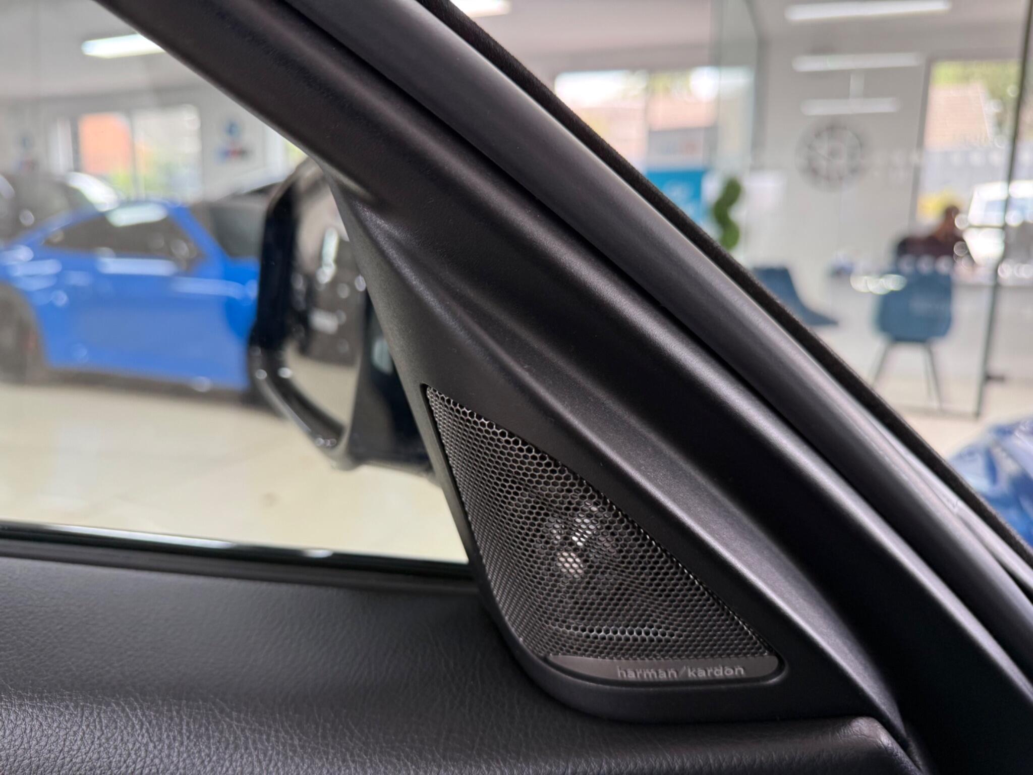 BMW 3 Series view 6