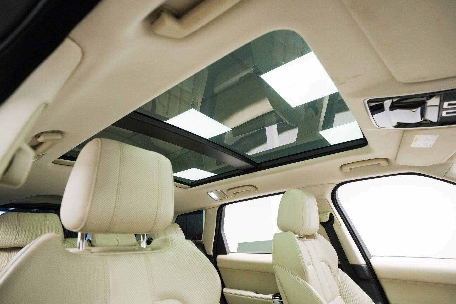 Land Rover Range Rover Sport view 13