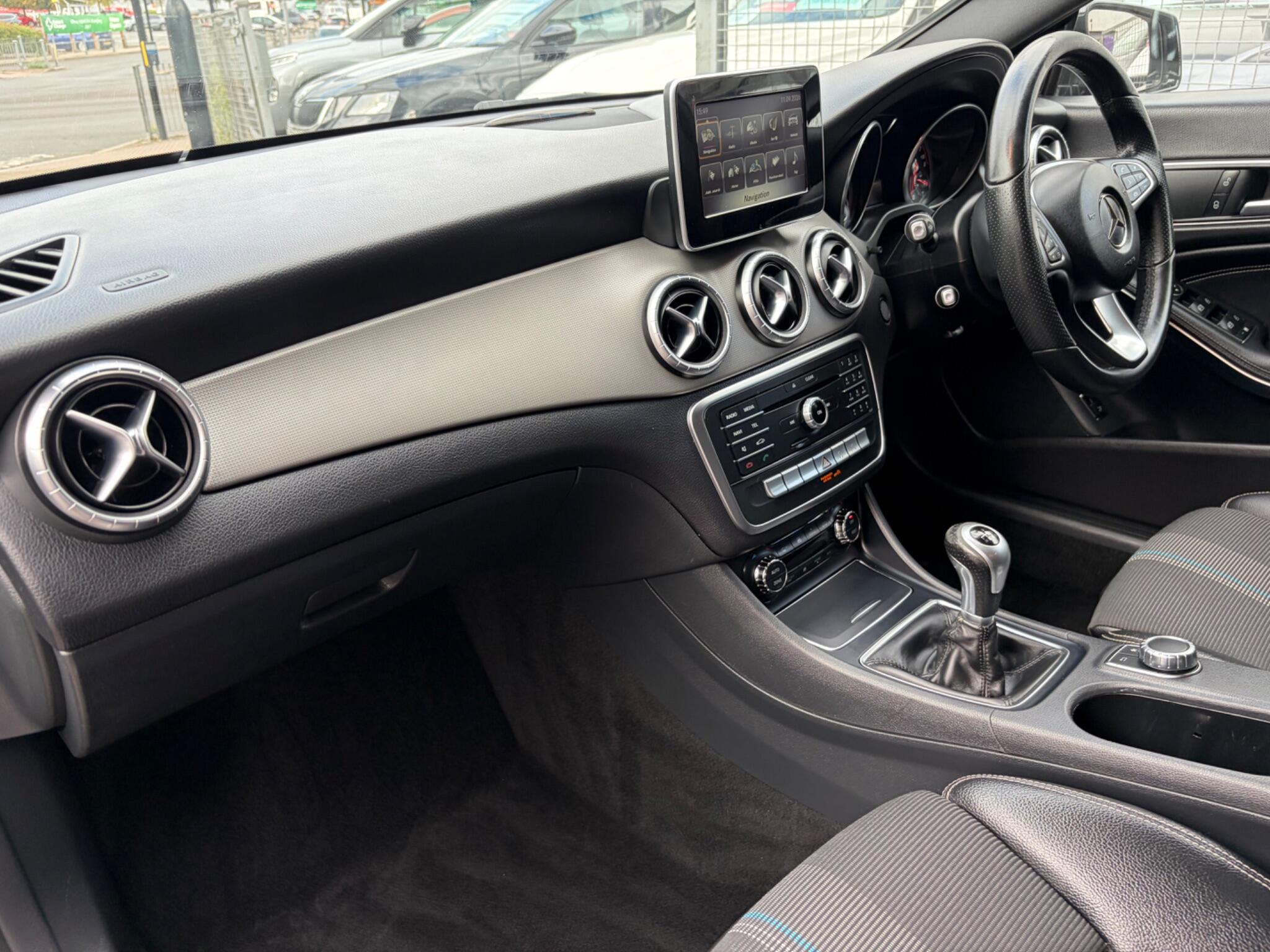 Mercedes-Benz Cla view 78