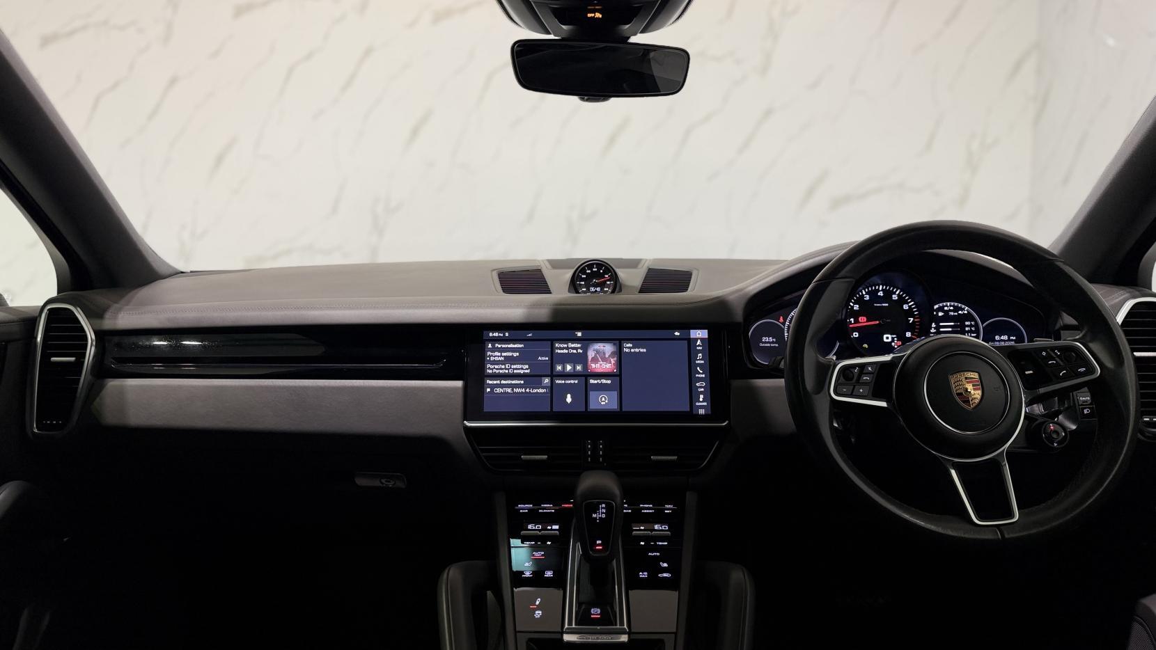 Porsche Cayenne view 18