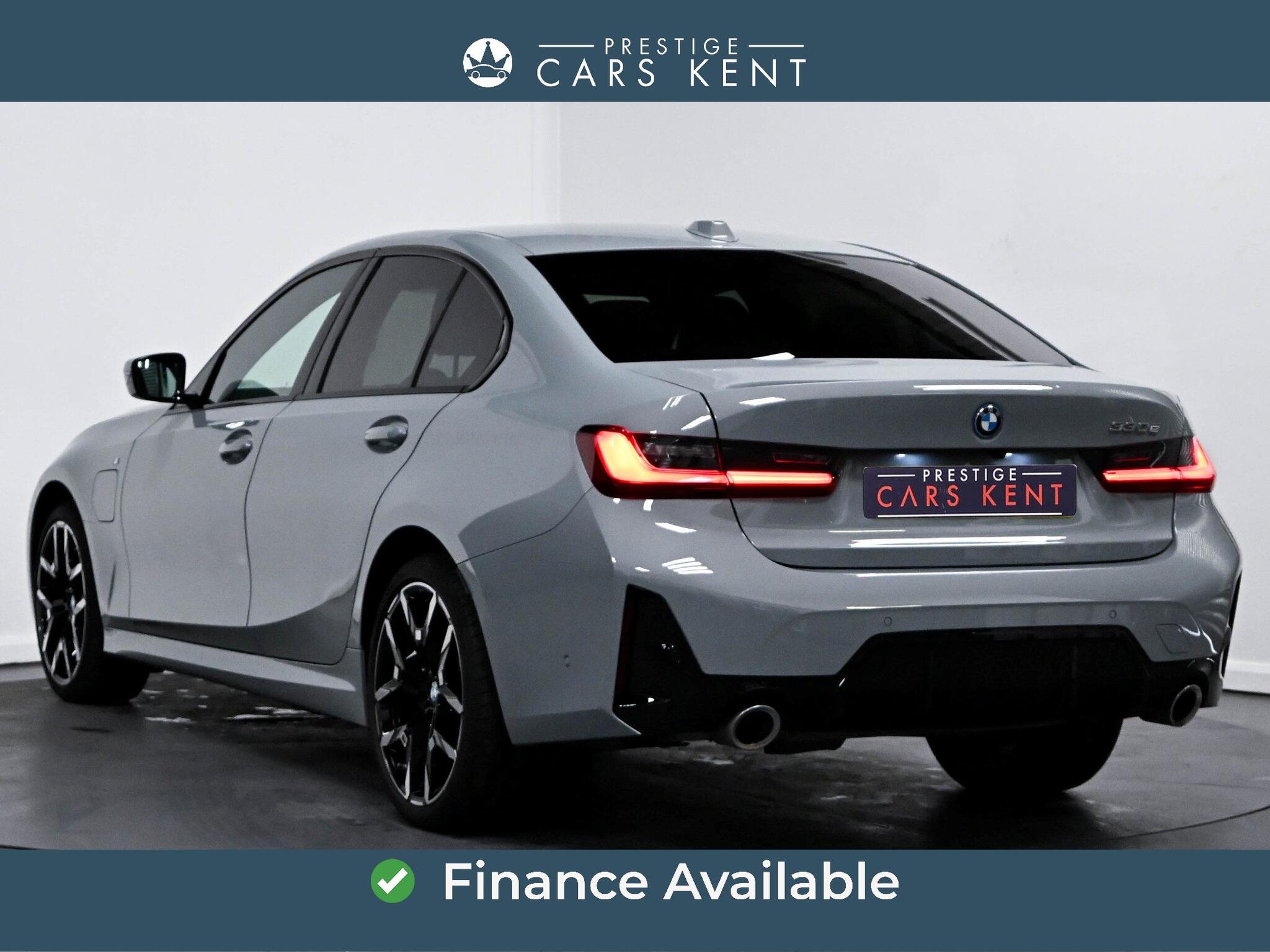 BMW 3 Series view 3