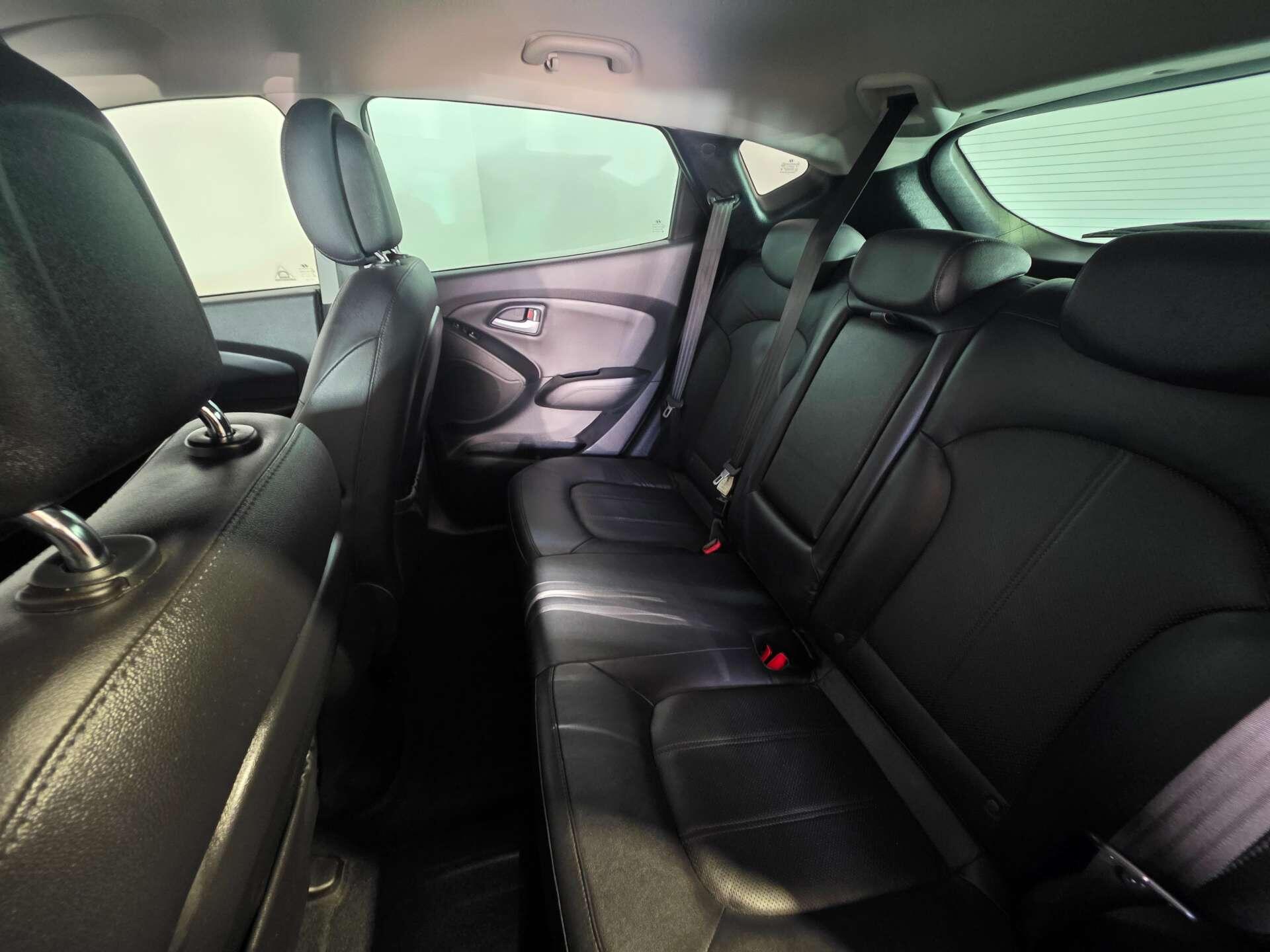 Hyundai Ix35 view 45