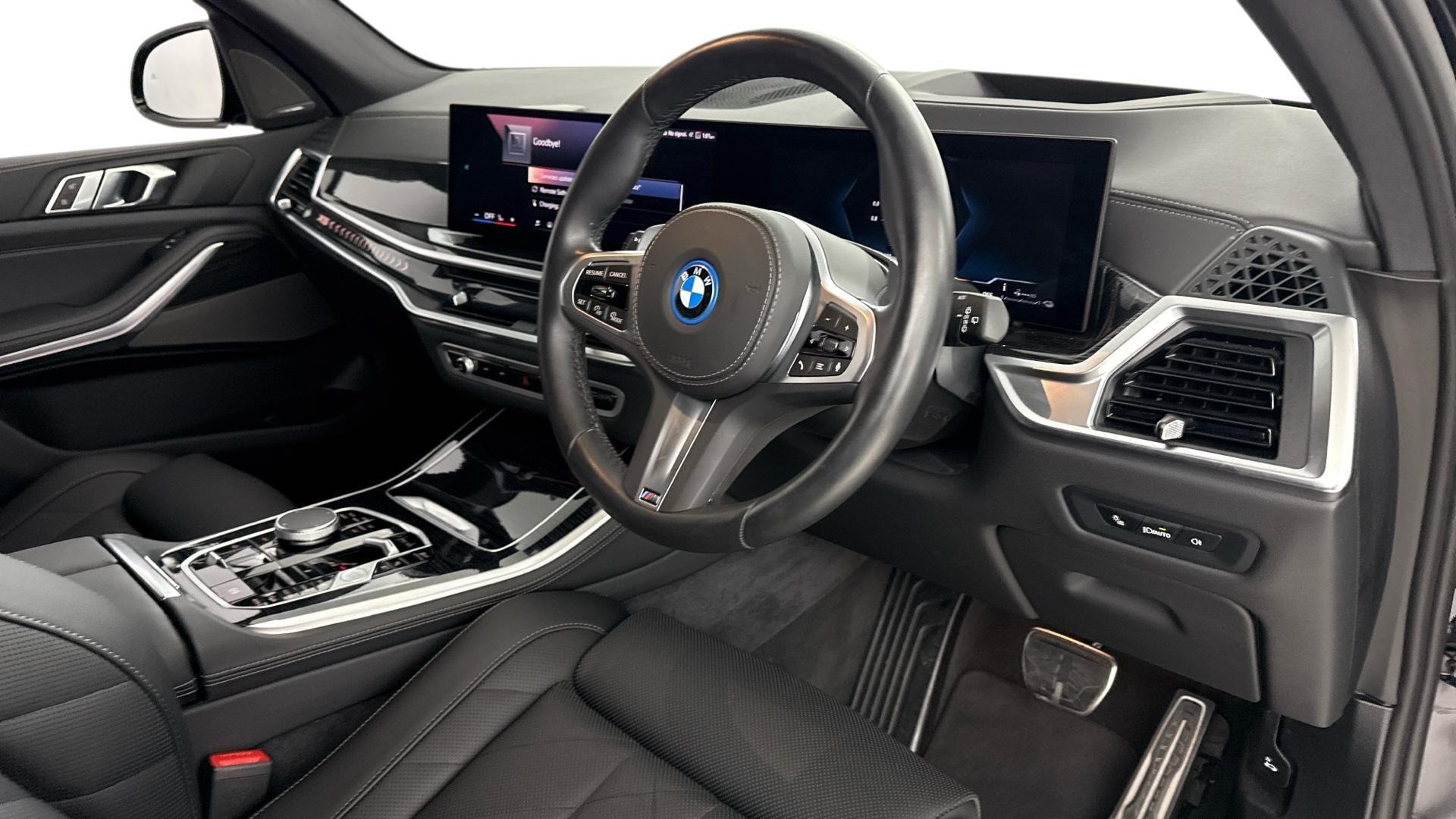 BMW X5 view 6