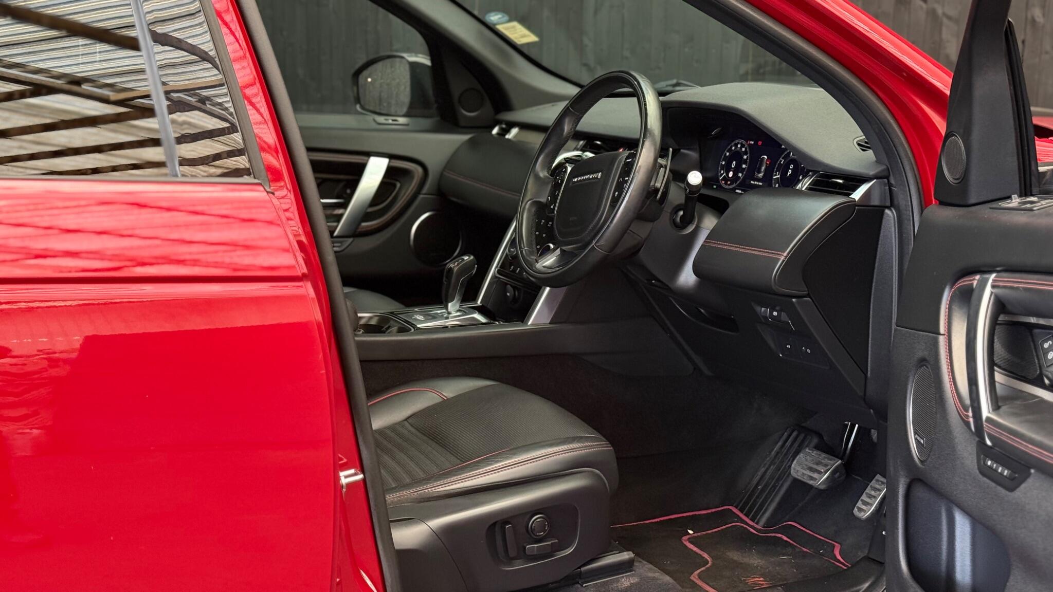 Land Rover Discovery Sport view 17