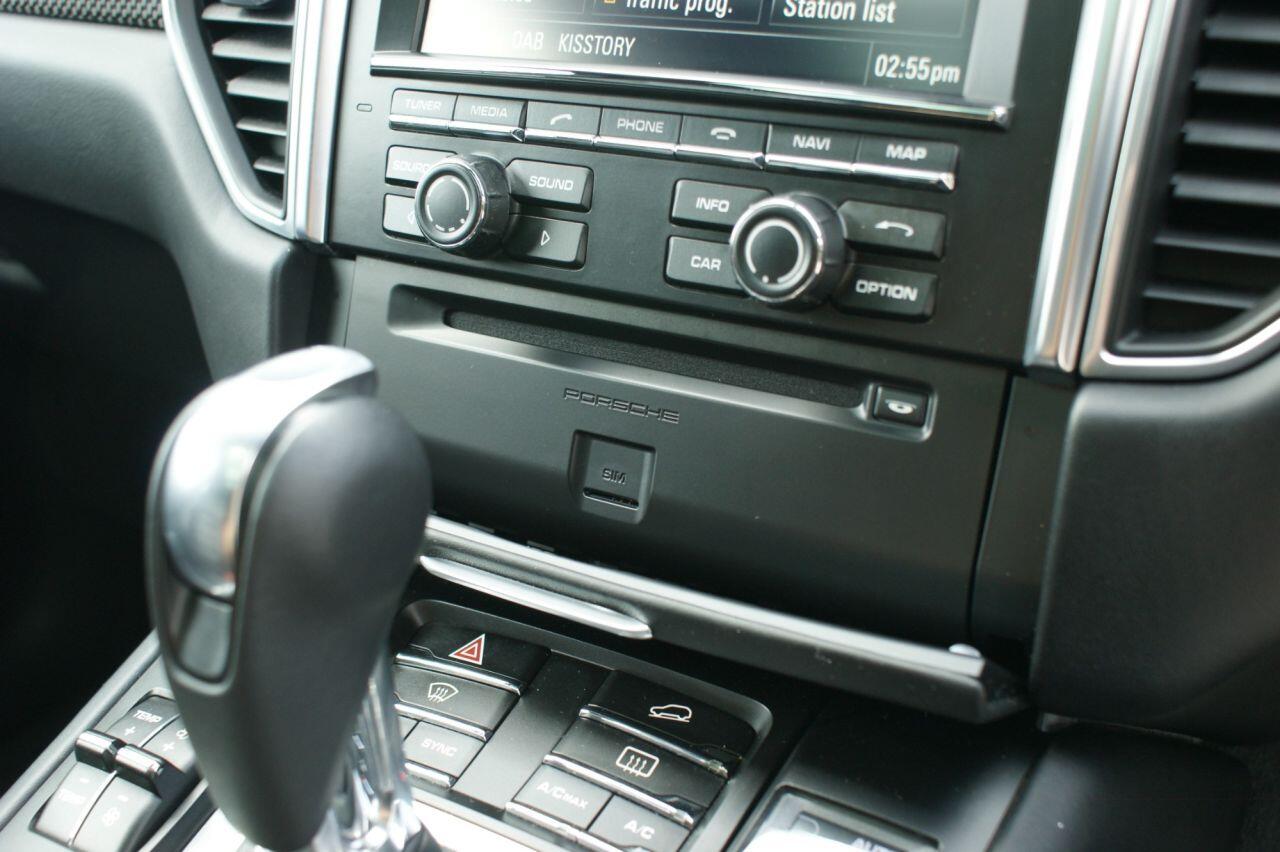 Porsche Macan view 76