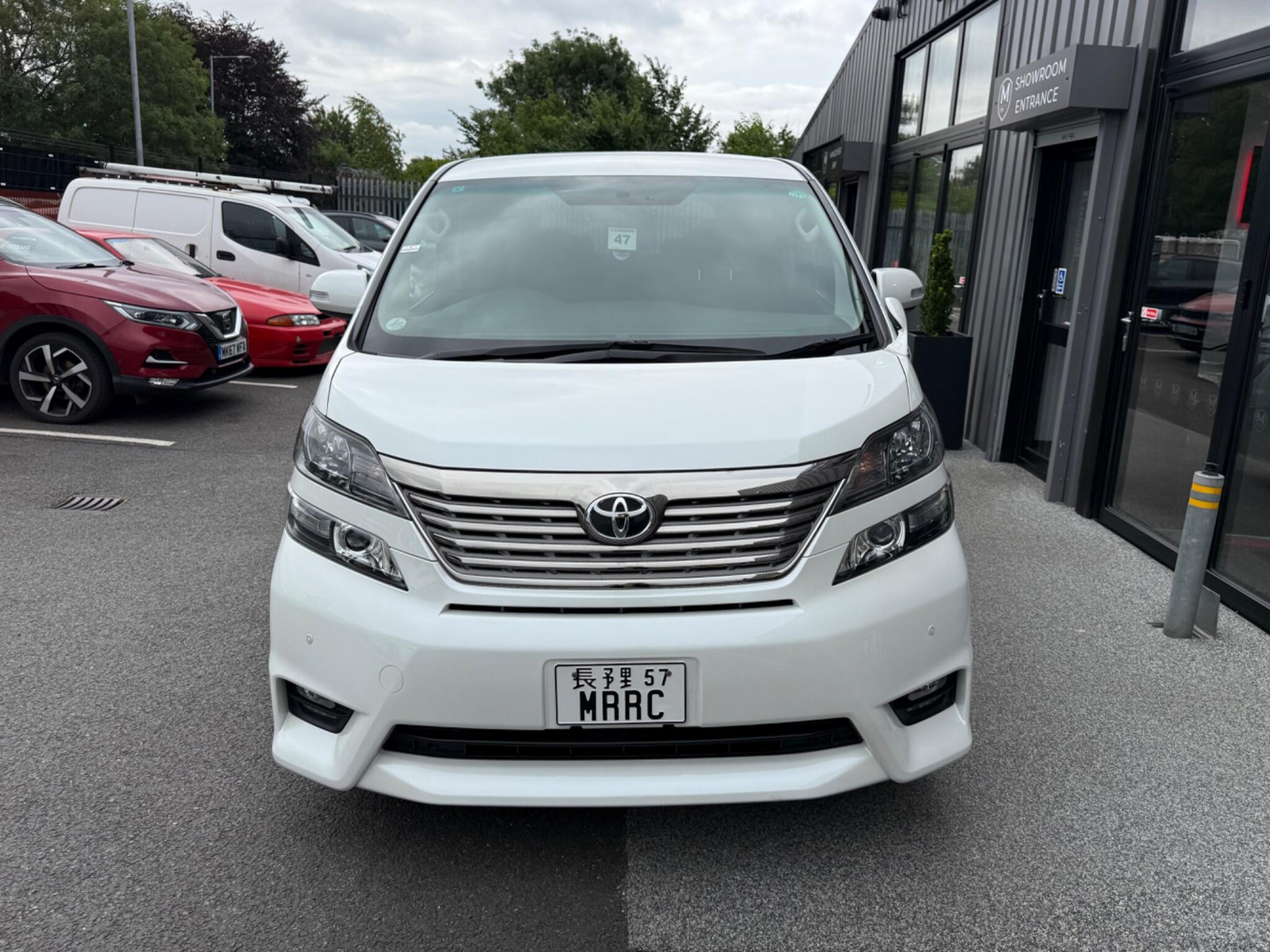 Toyota Vellfire view 15