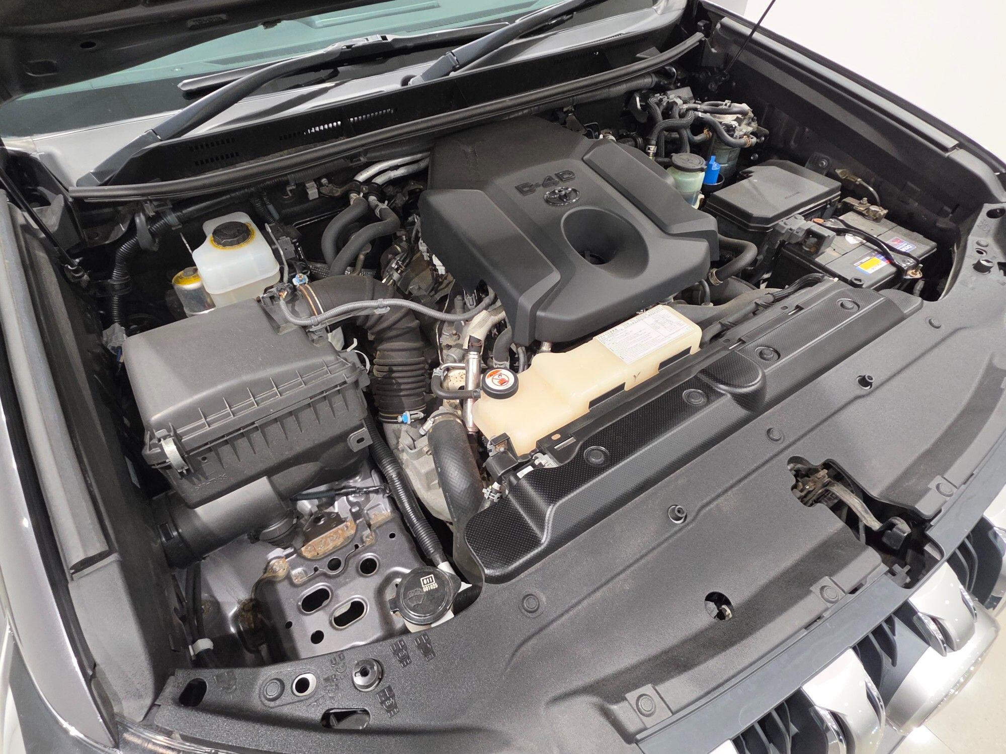Toyota Land Cruiser view 85