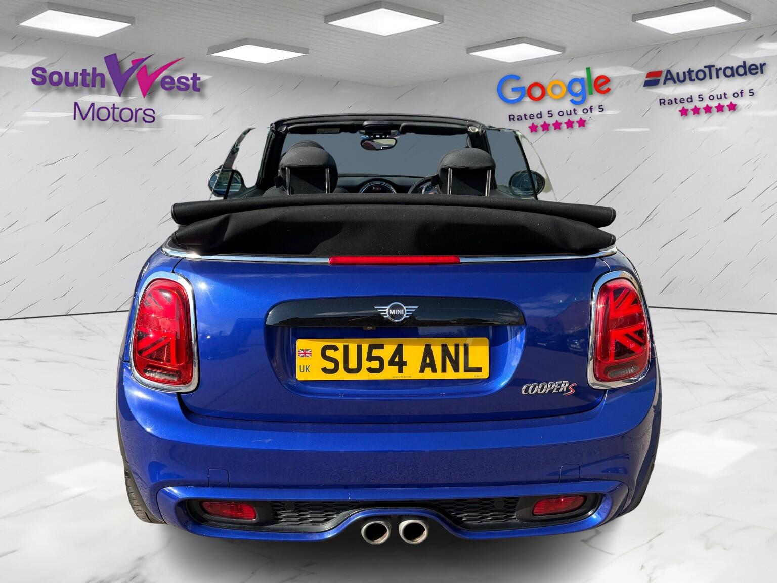 Mini Convertible view 8